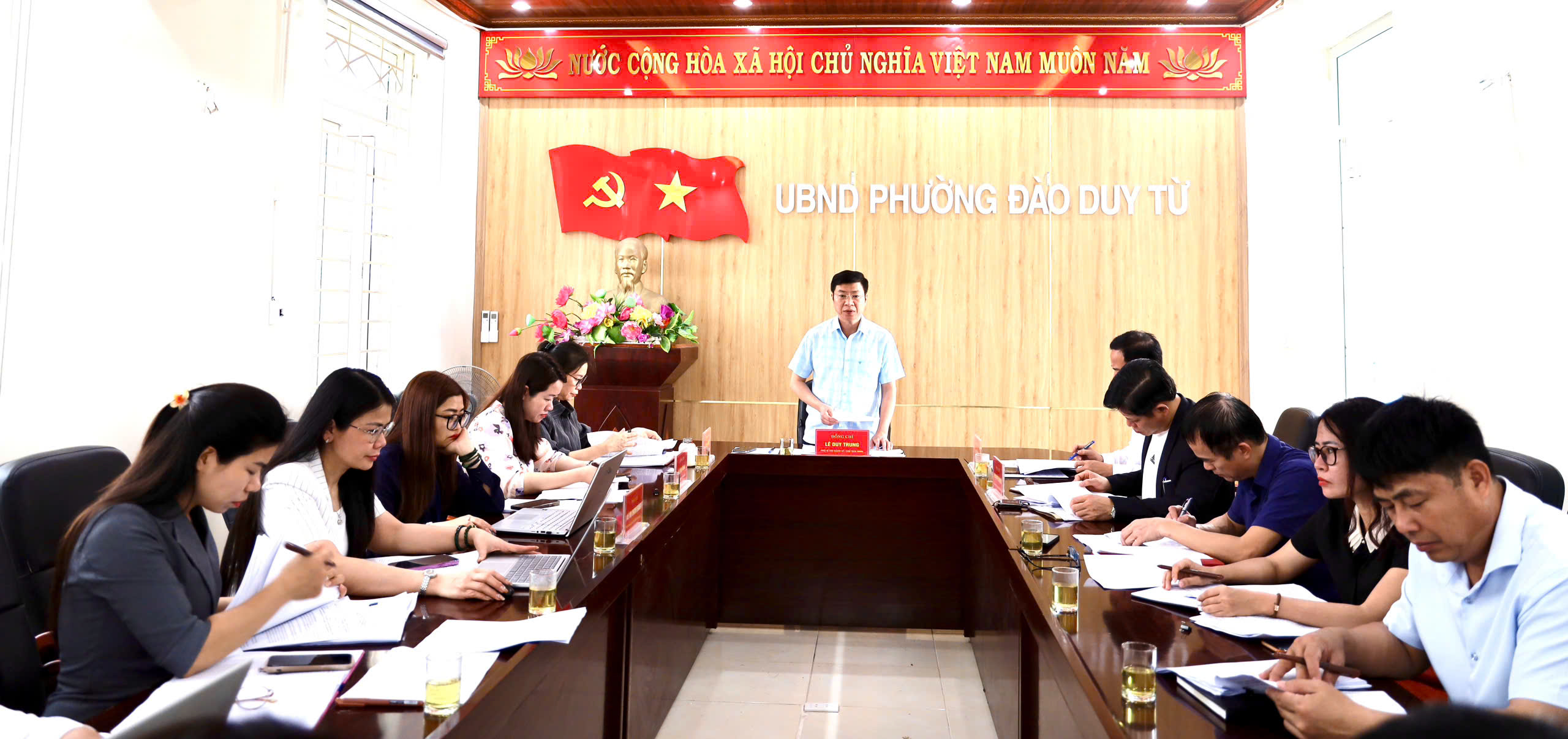 Anh-tin-bai