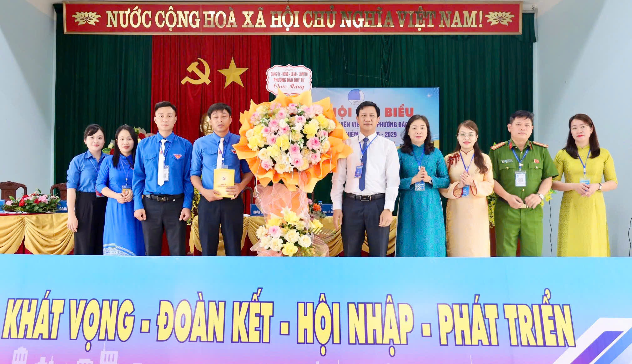 Anh-tin-bai