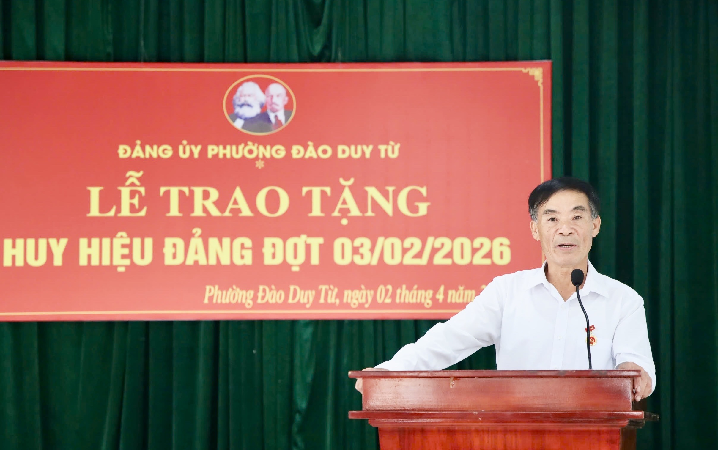 Anh-tin-bai