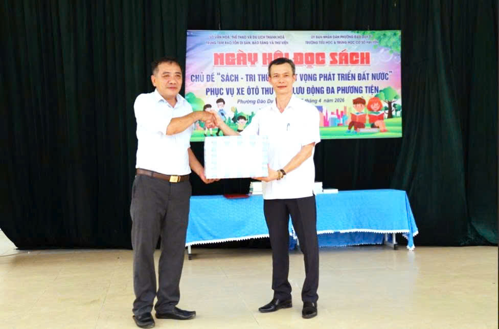 Ngày hội đọc sách với chủ đề “Sách – Tri thức – Khát vọng phát triển đất nước” tại phường Đào Duy Từ 