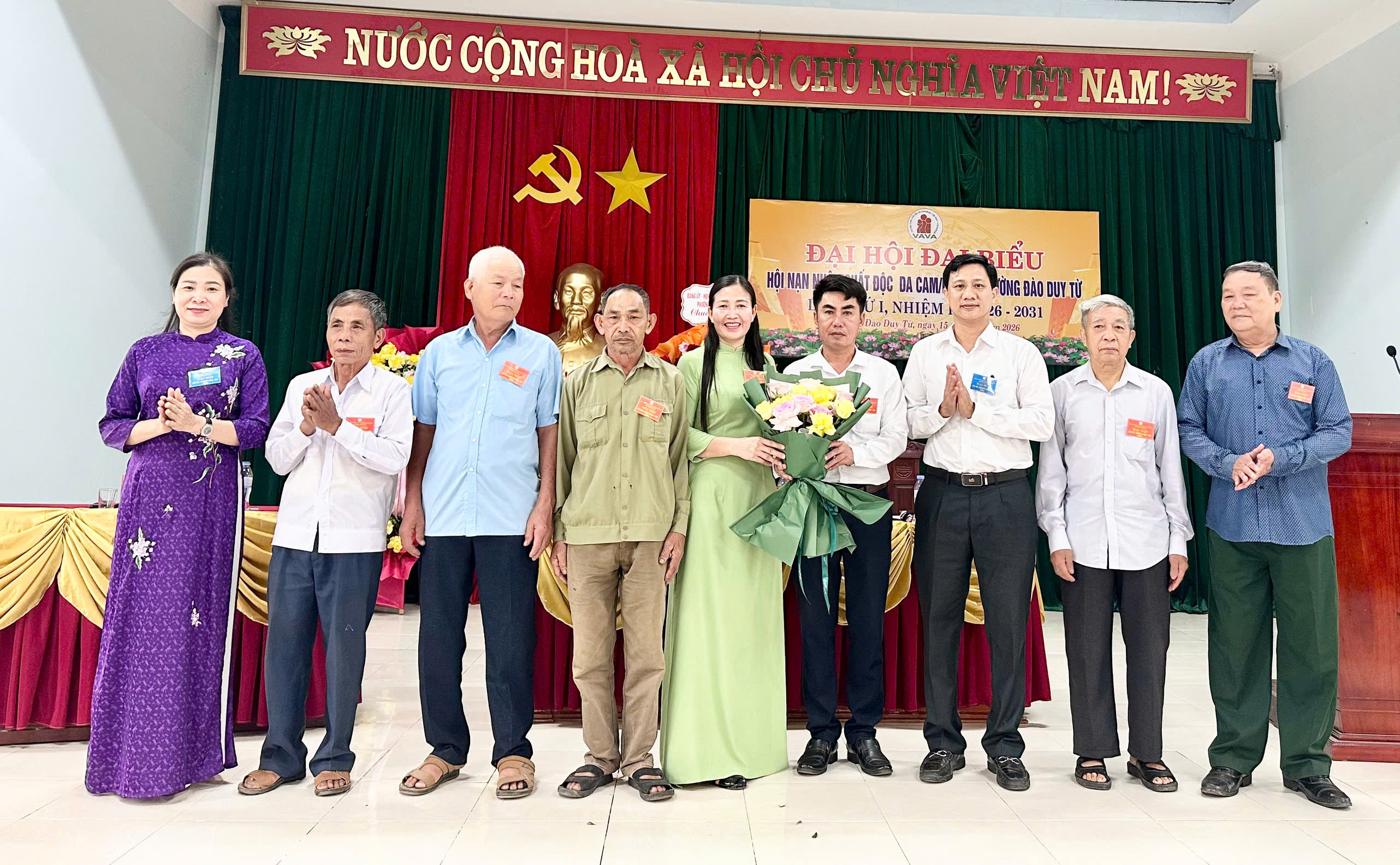 Anh-tin-bai