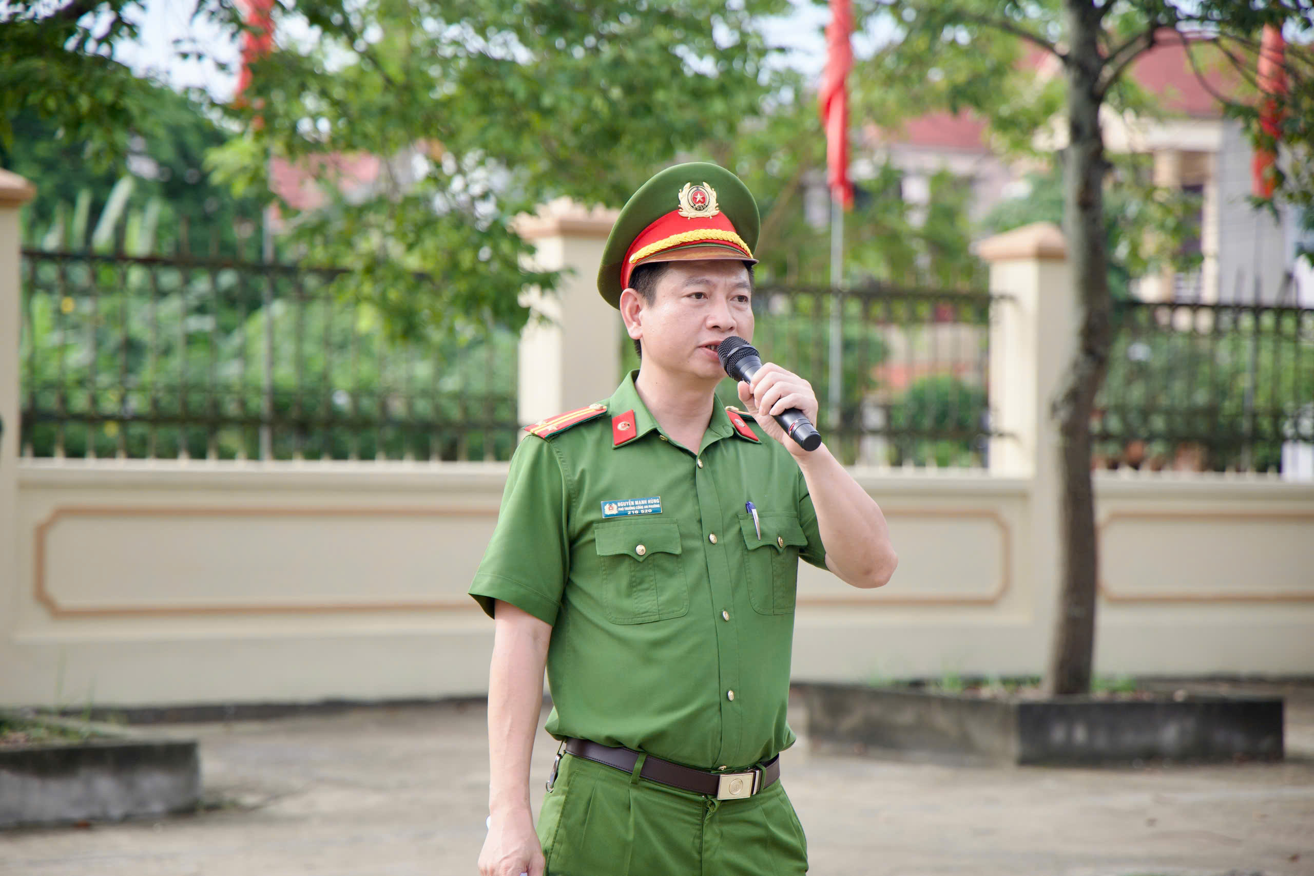 Anh-tin-bai
