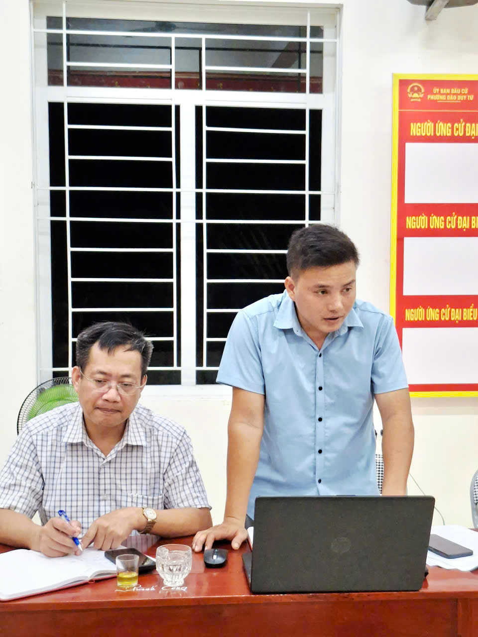 Anh-tin-bai