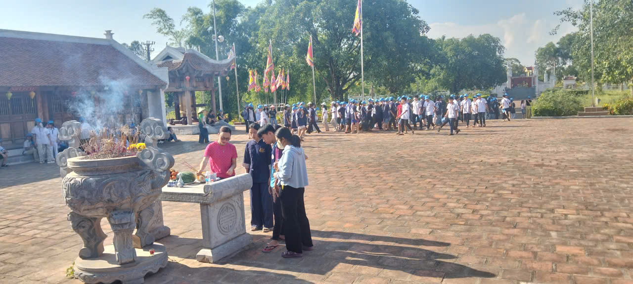 Anh-tin-bai