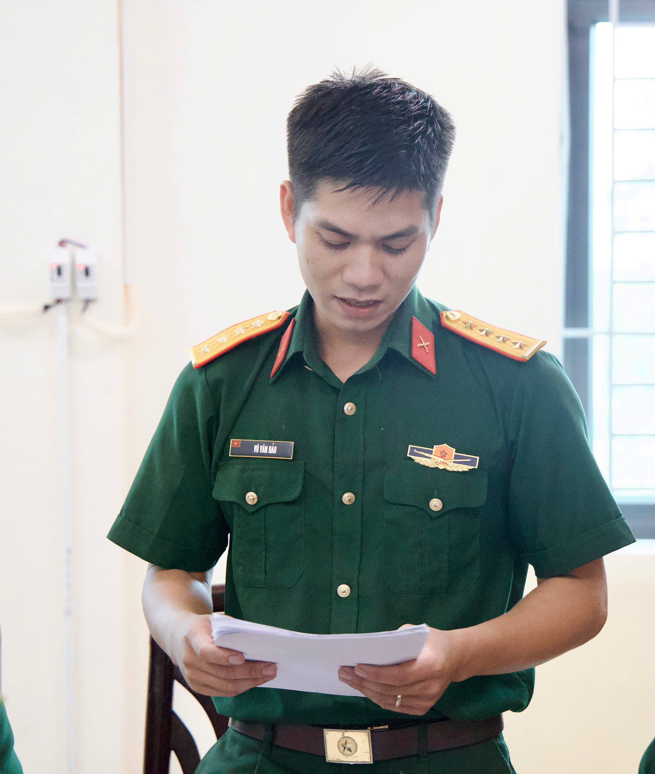 Anh-tin-bai