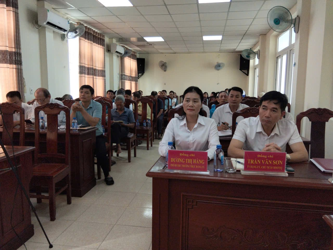 Ban Thường vụ Đảng ủy phường Hải Bình tổ chức hội nghị học tập, quán triệt và triển khai thực hiện các Nghị quyết, chỉ thị, kết luận, quy định mới ban hành của Bộ Chính trị, Ban Bí thư Trung ương Đảng khóa XIV, Ban Thường vụ Tỉnh ủy và của Đảng ủy phường. 