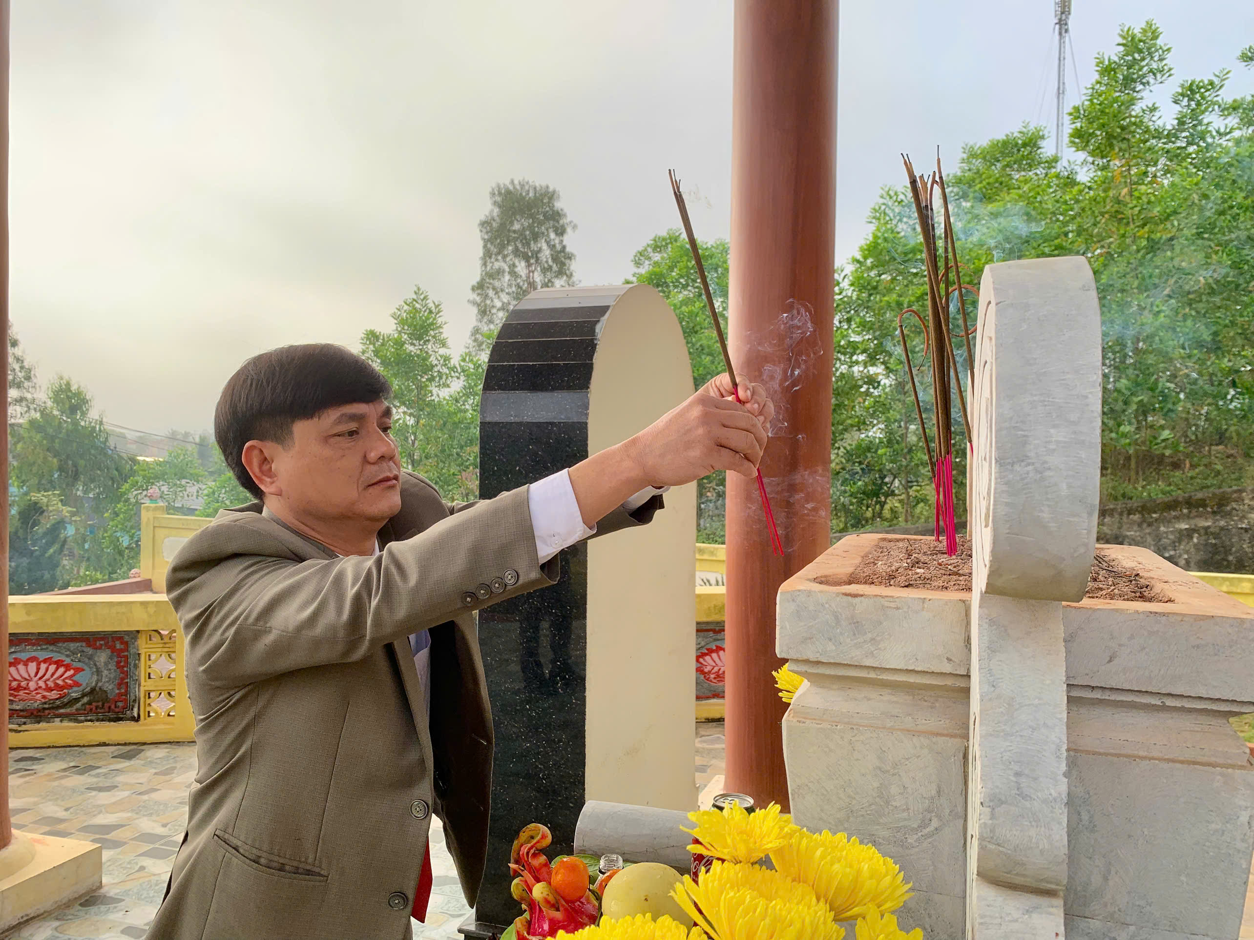 Anh-tin-bai
