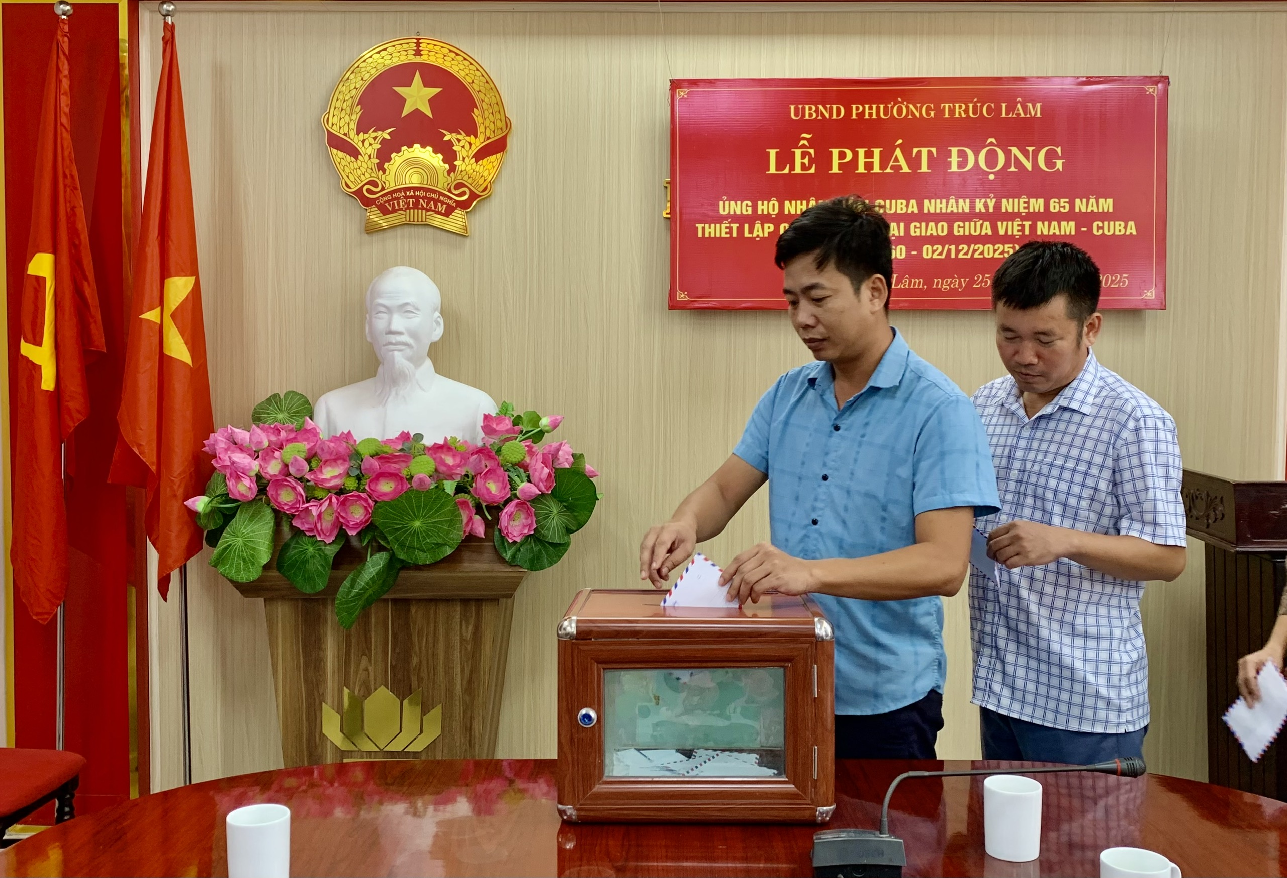 Anh-tin-bai
