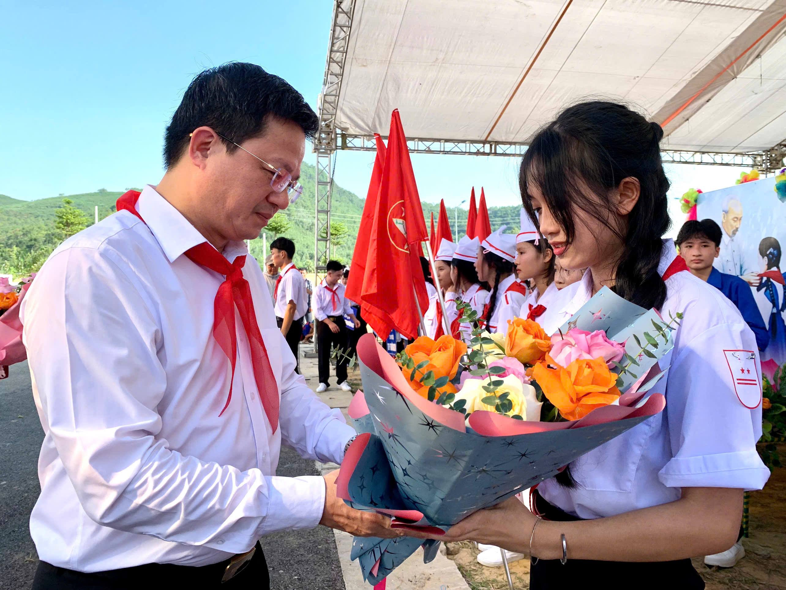 Anh-tin-bai
