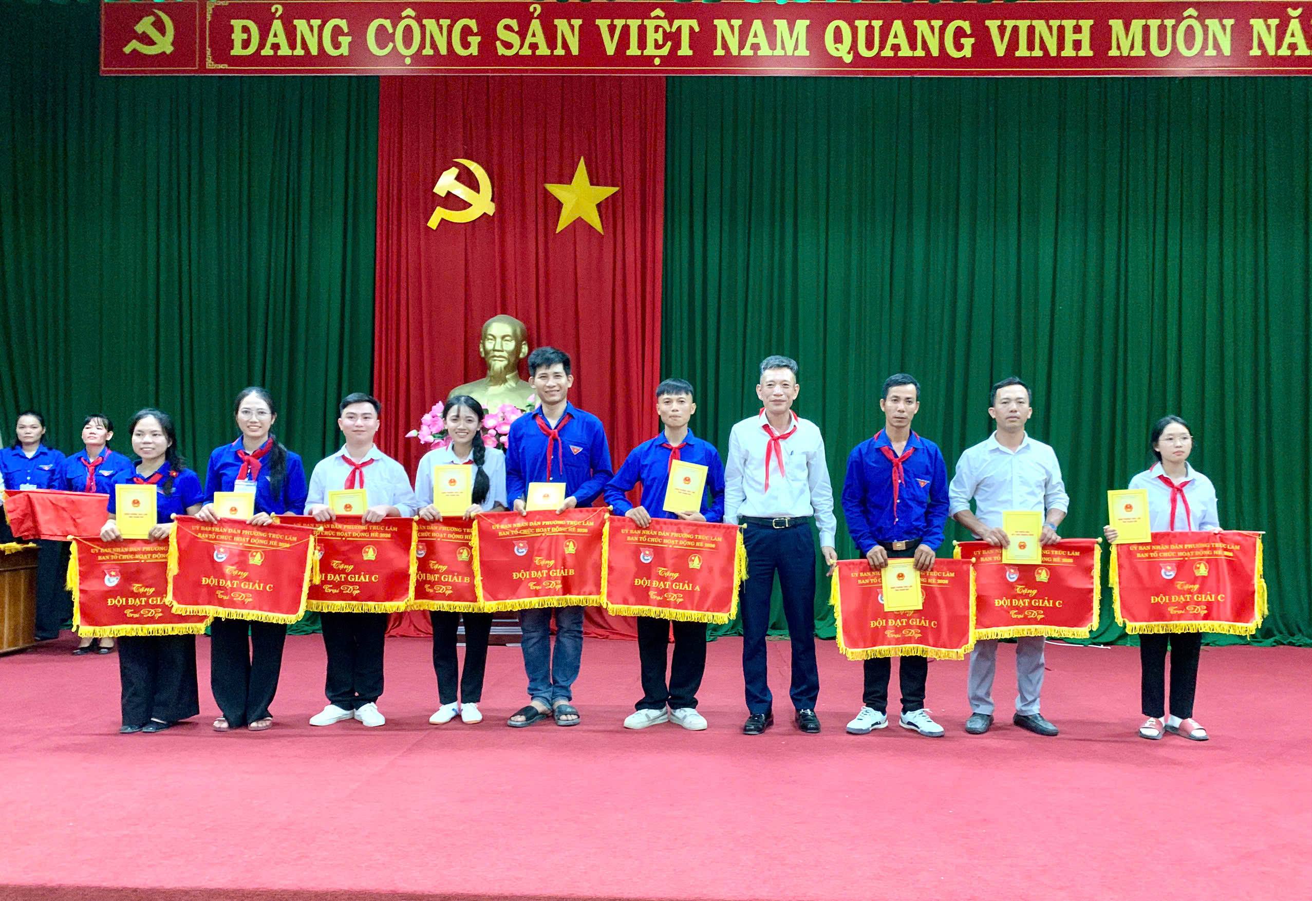 Anh-tin-bai