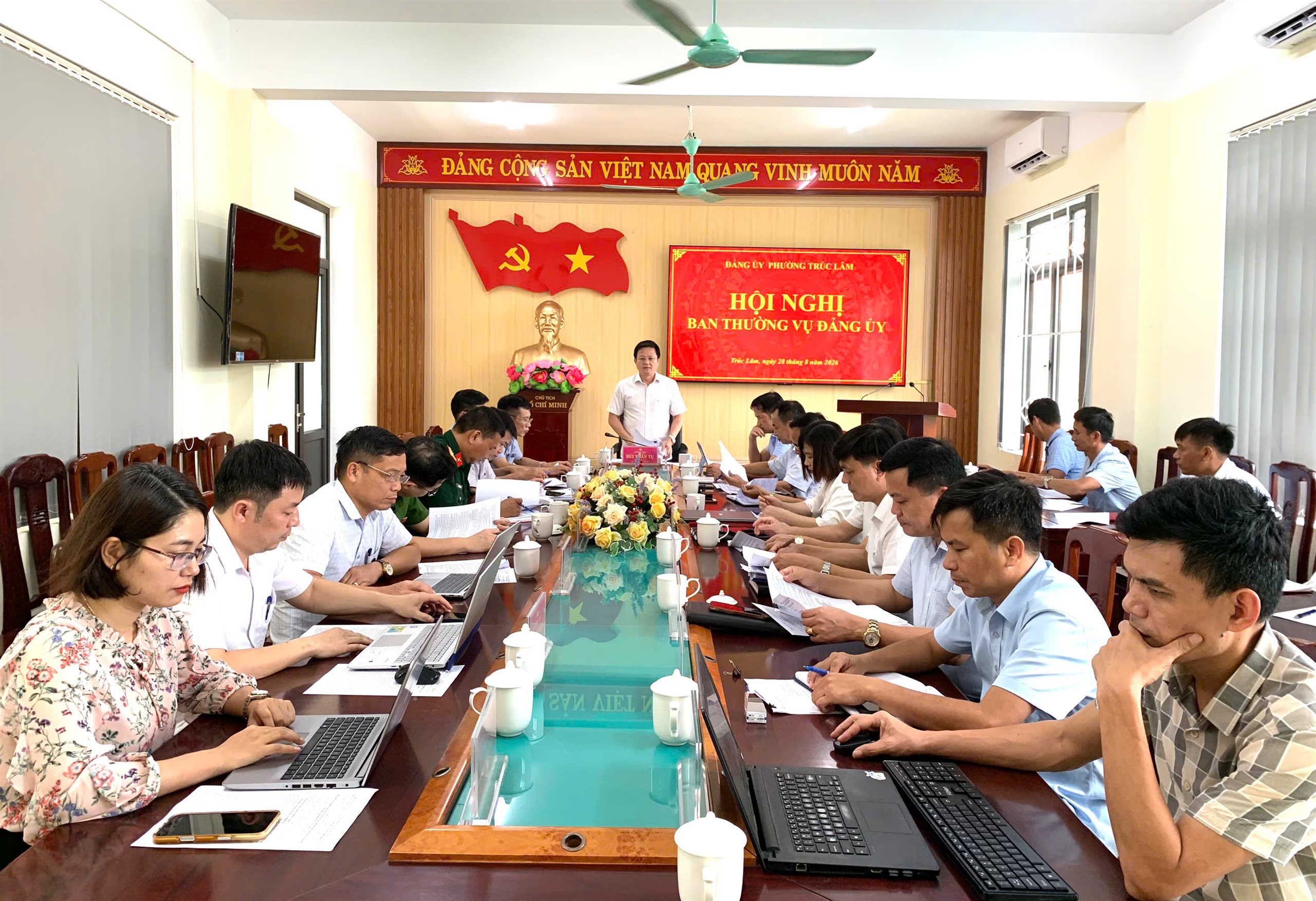 Anh-tin-bai