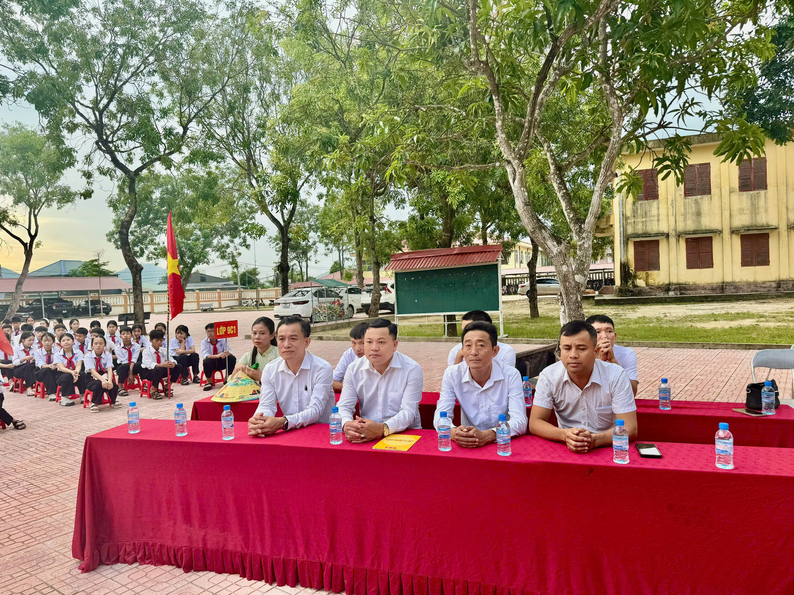 Anh-tin-bai