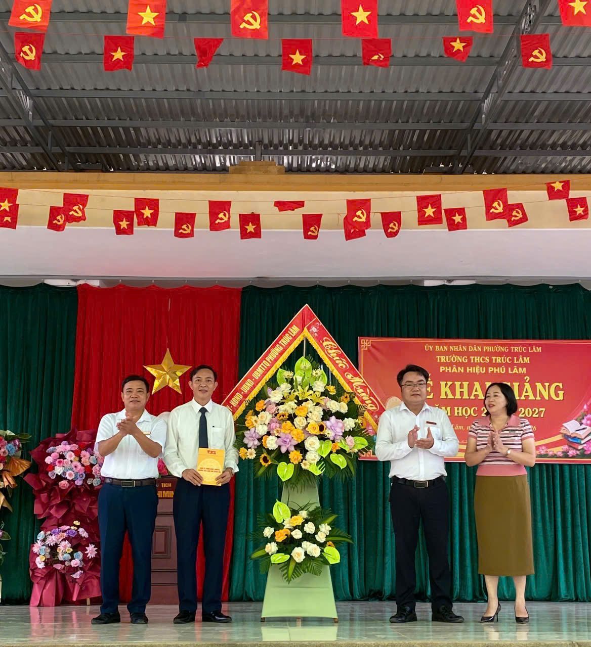 Anh-tin-bai