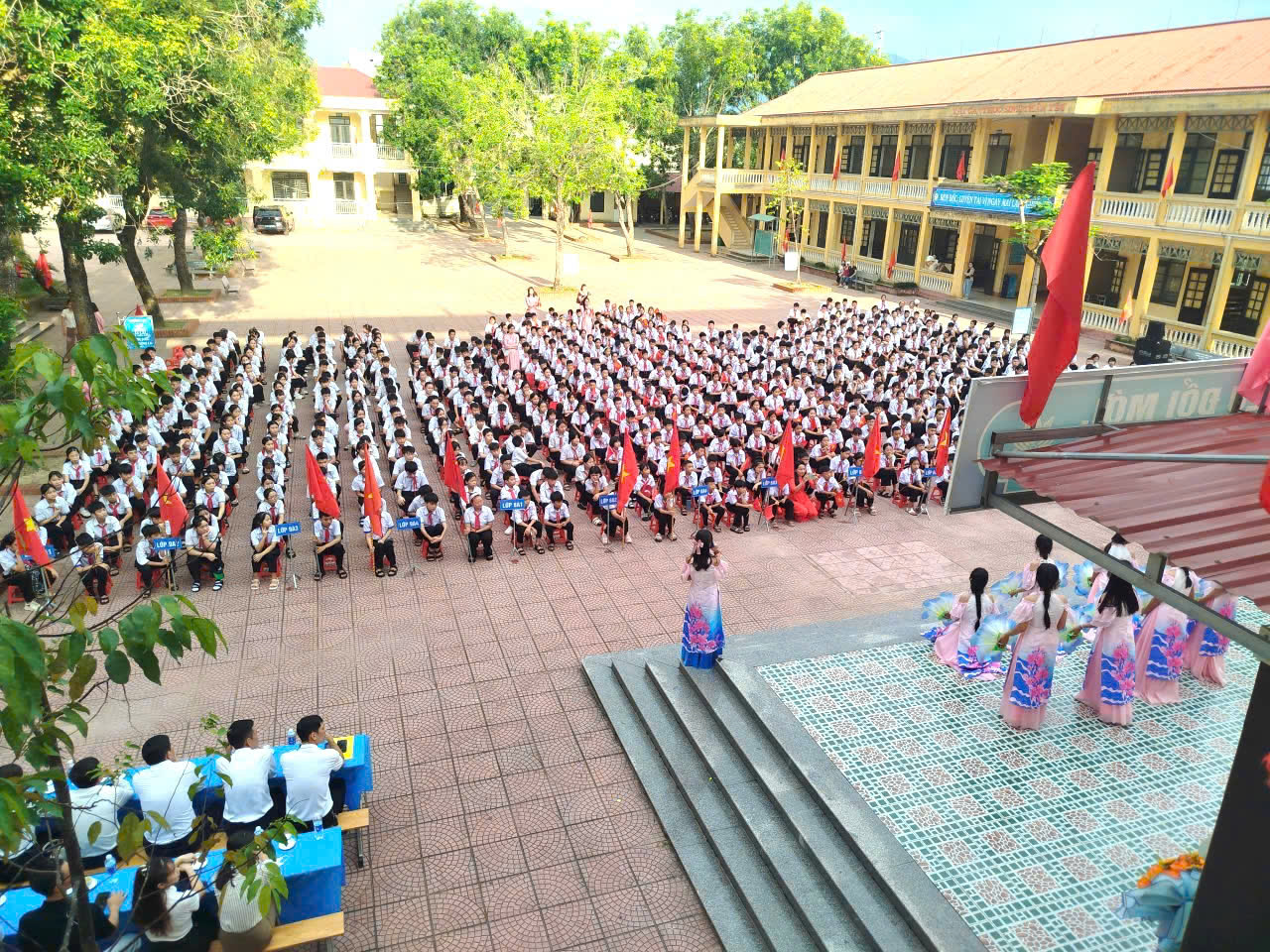Anh-tin-bai