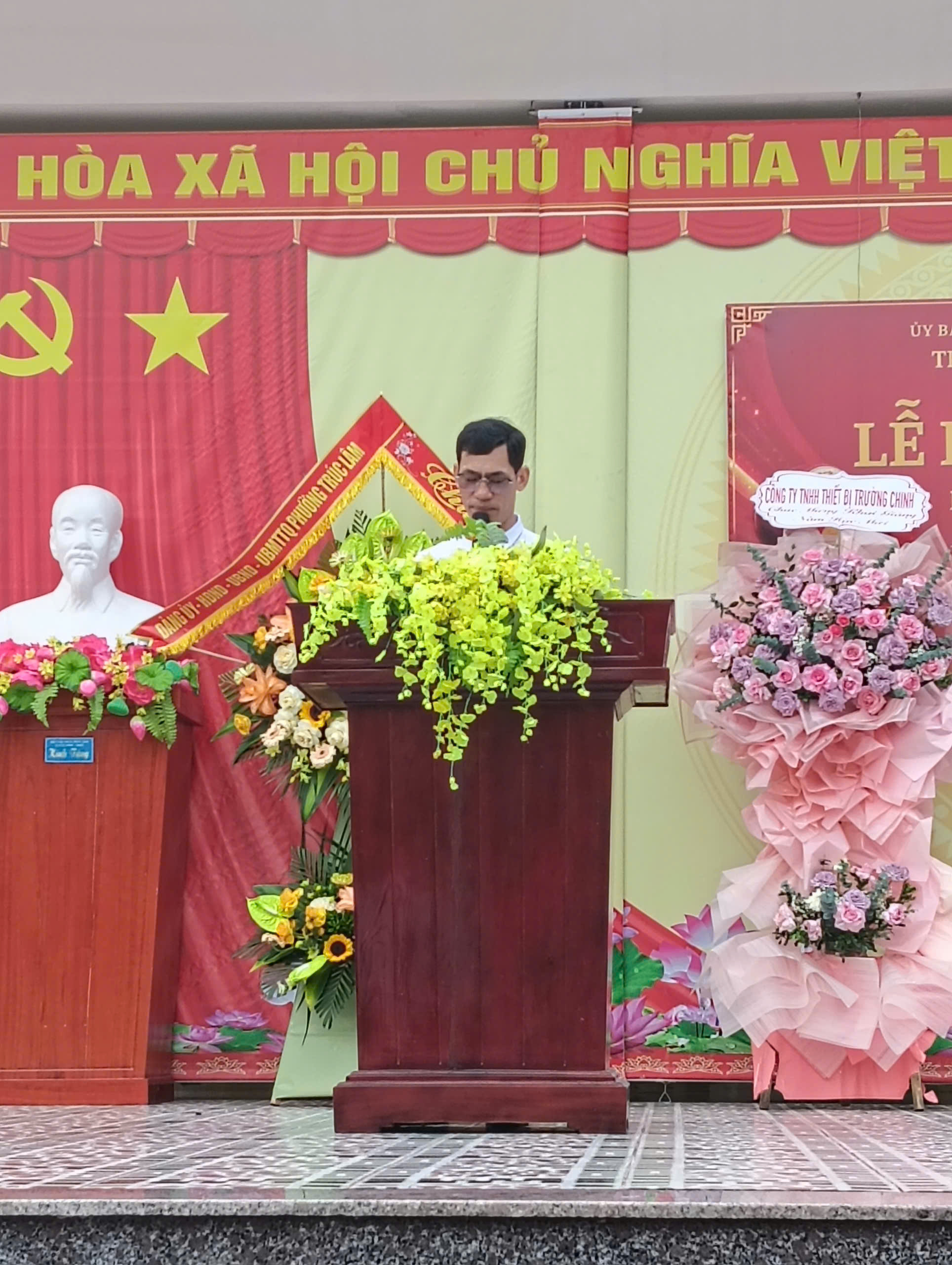 Anh-tin-bai