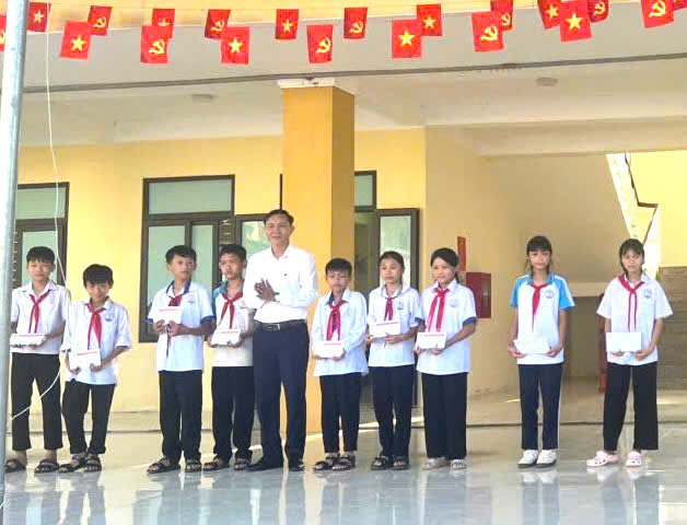 Anh-tin-bai