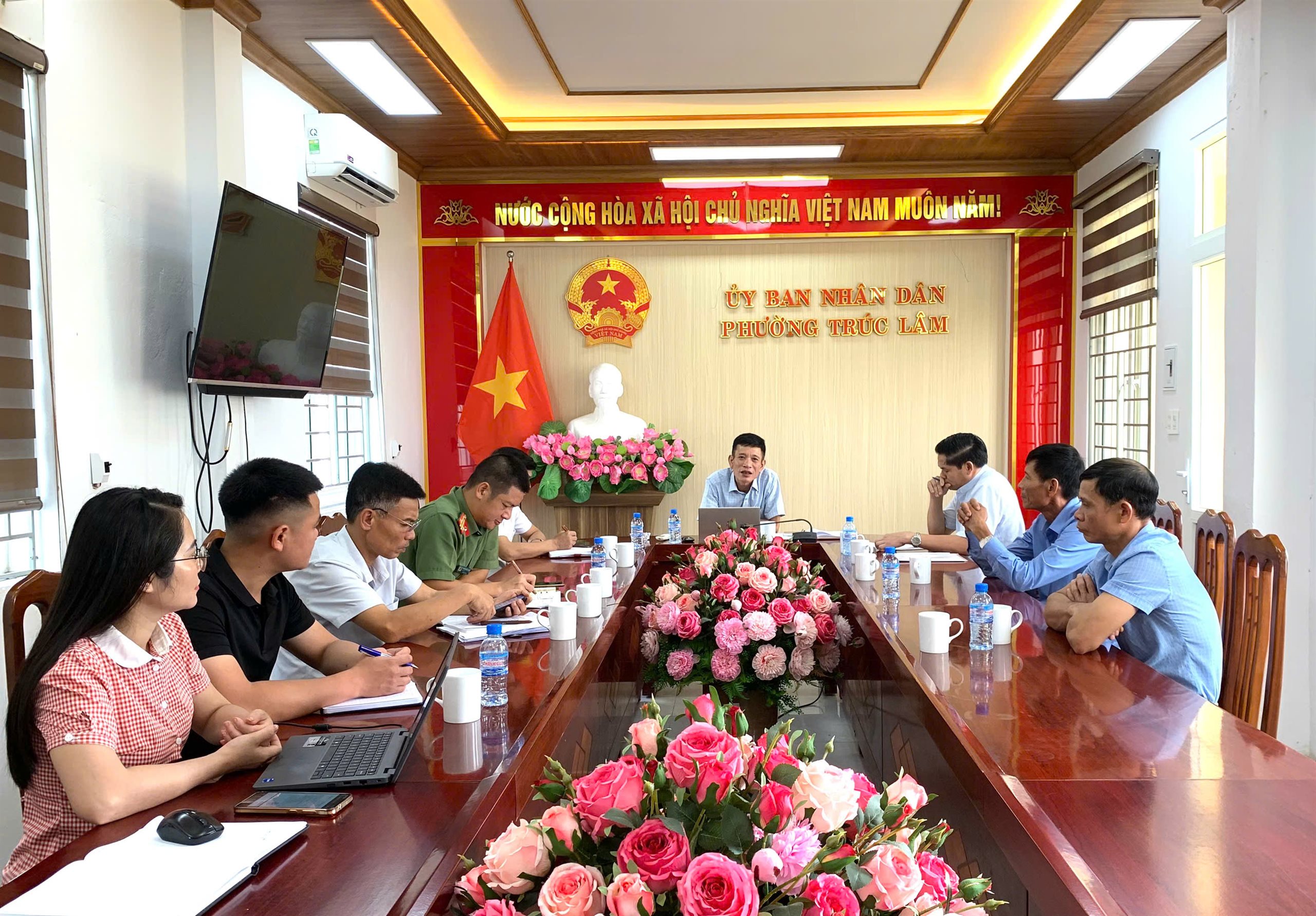 Anh-tin-bai