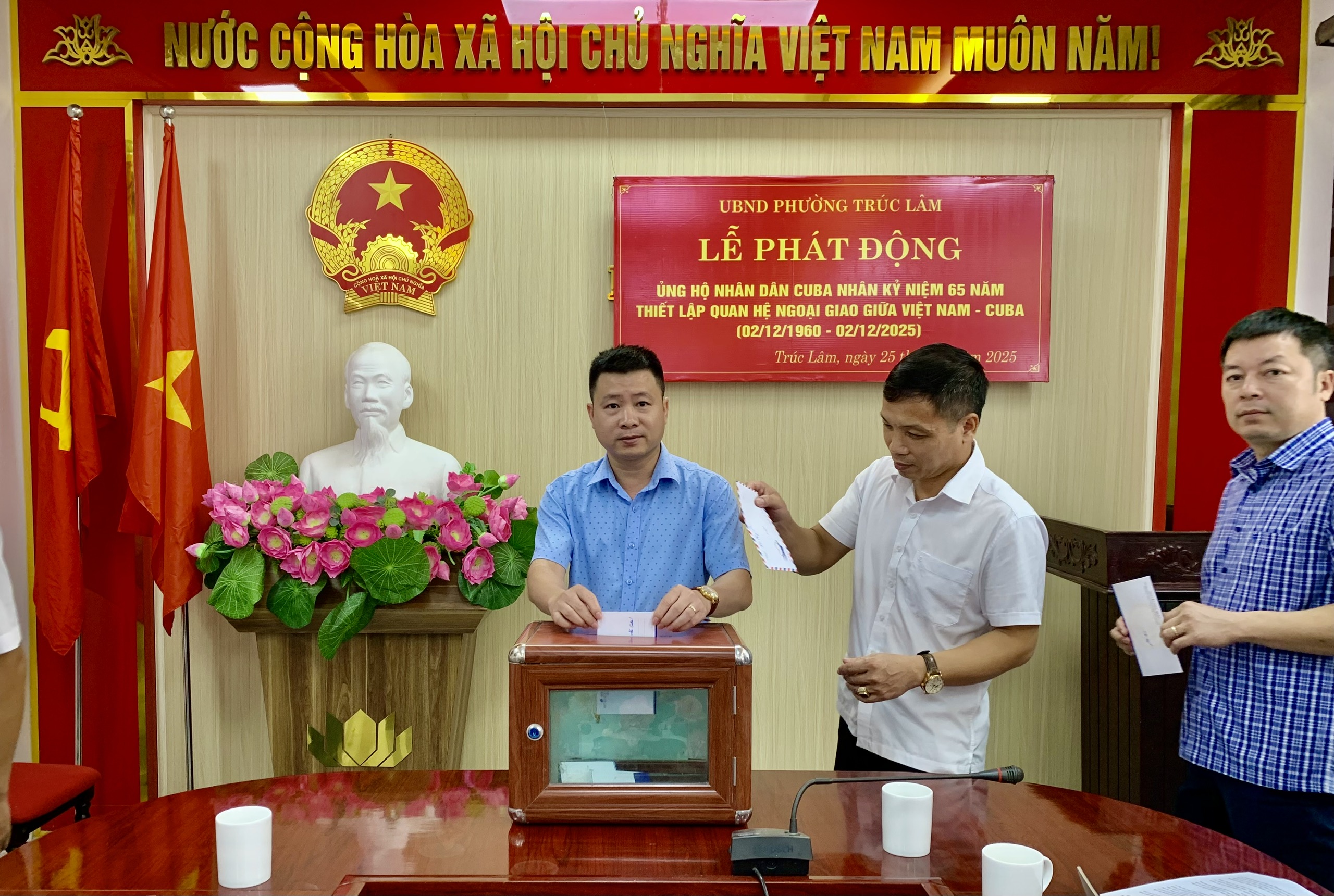 Anh-tin-bai
