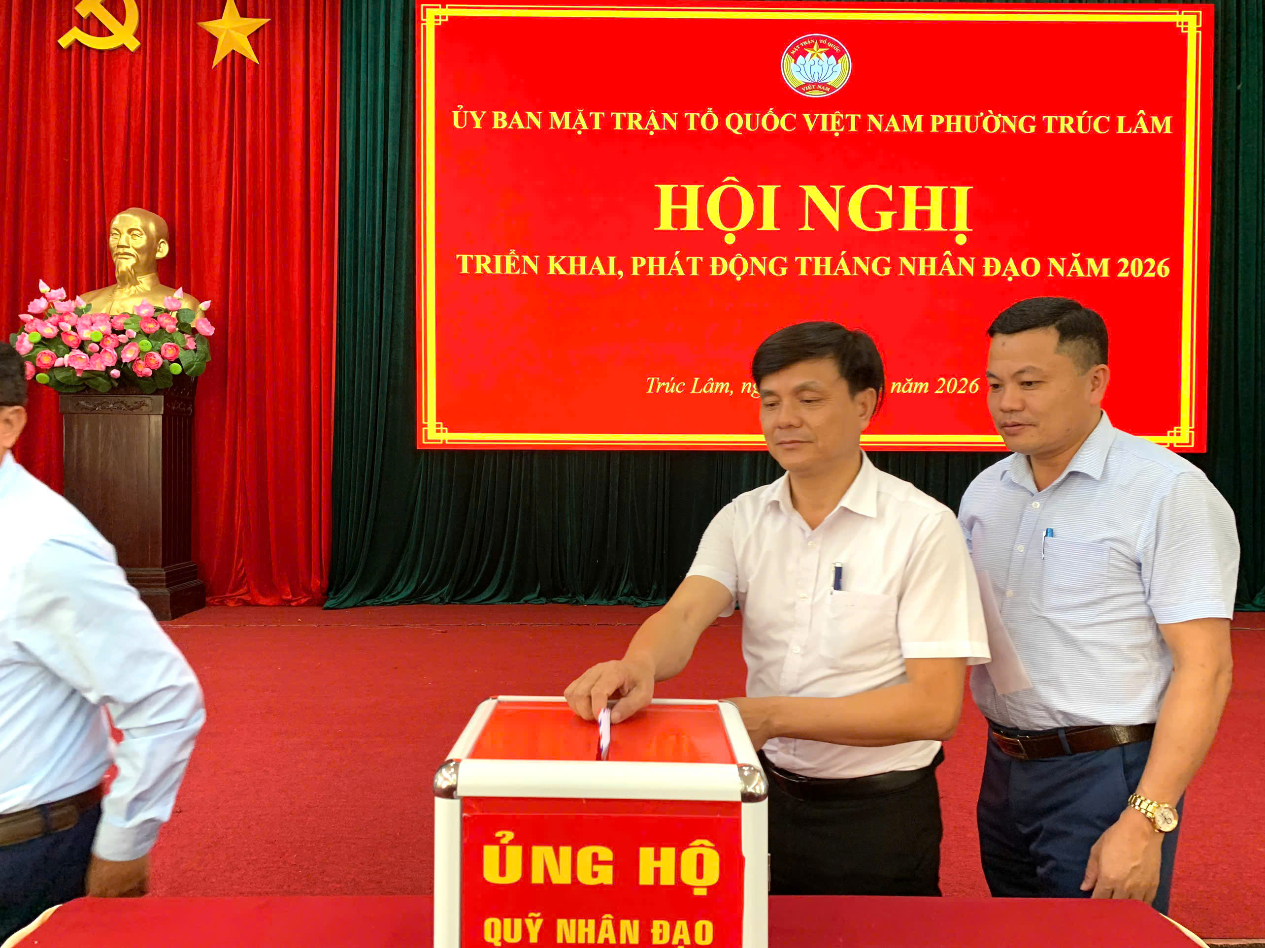 Anh-tin-bai