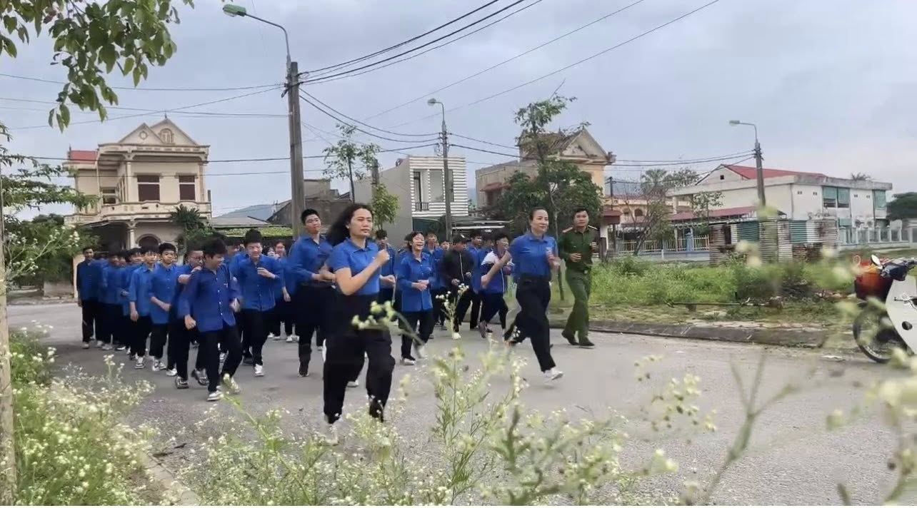CHẠY OLYMPIC VÌ SỨC KHỎE TOÀN DÂN – VÌ AN NINH TỔ QUỐC