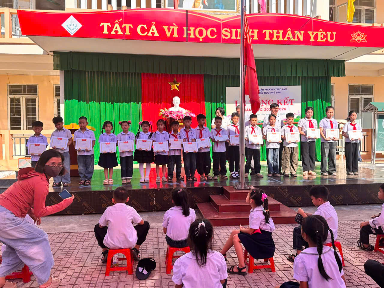 Anh-tin-bai