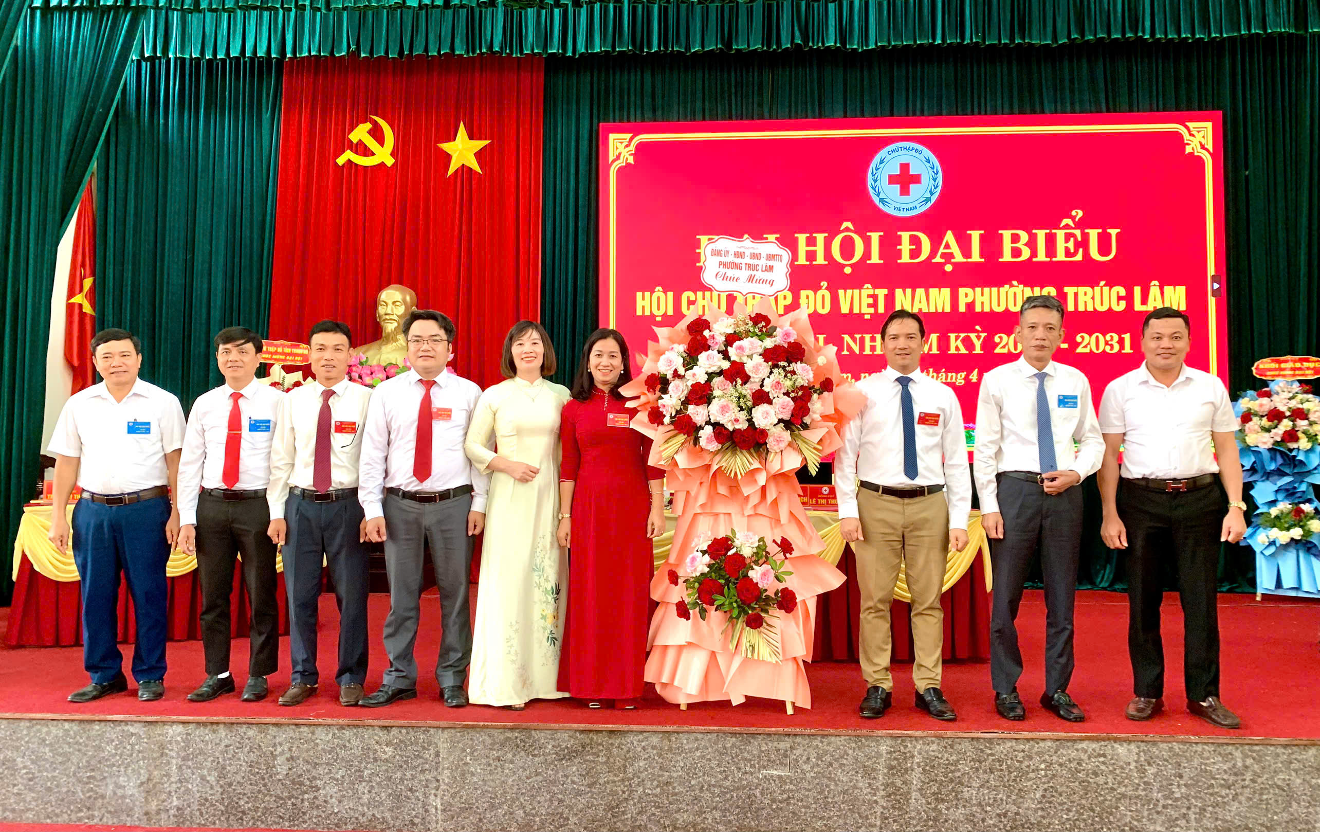 Anh-tin-bai