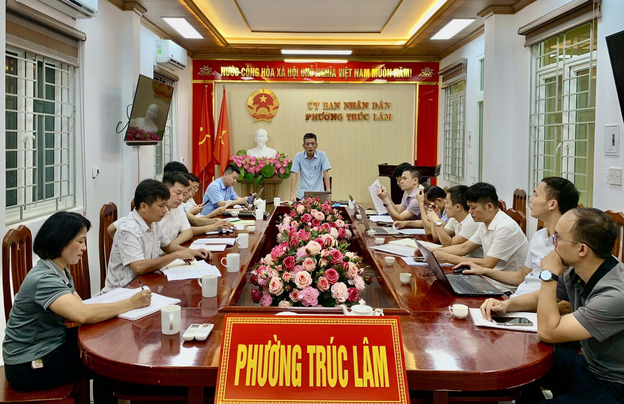 Anh-tin-bai