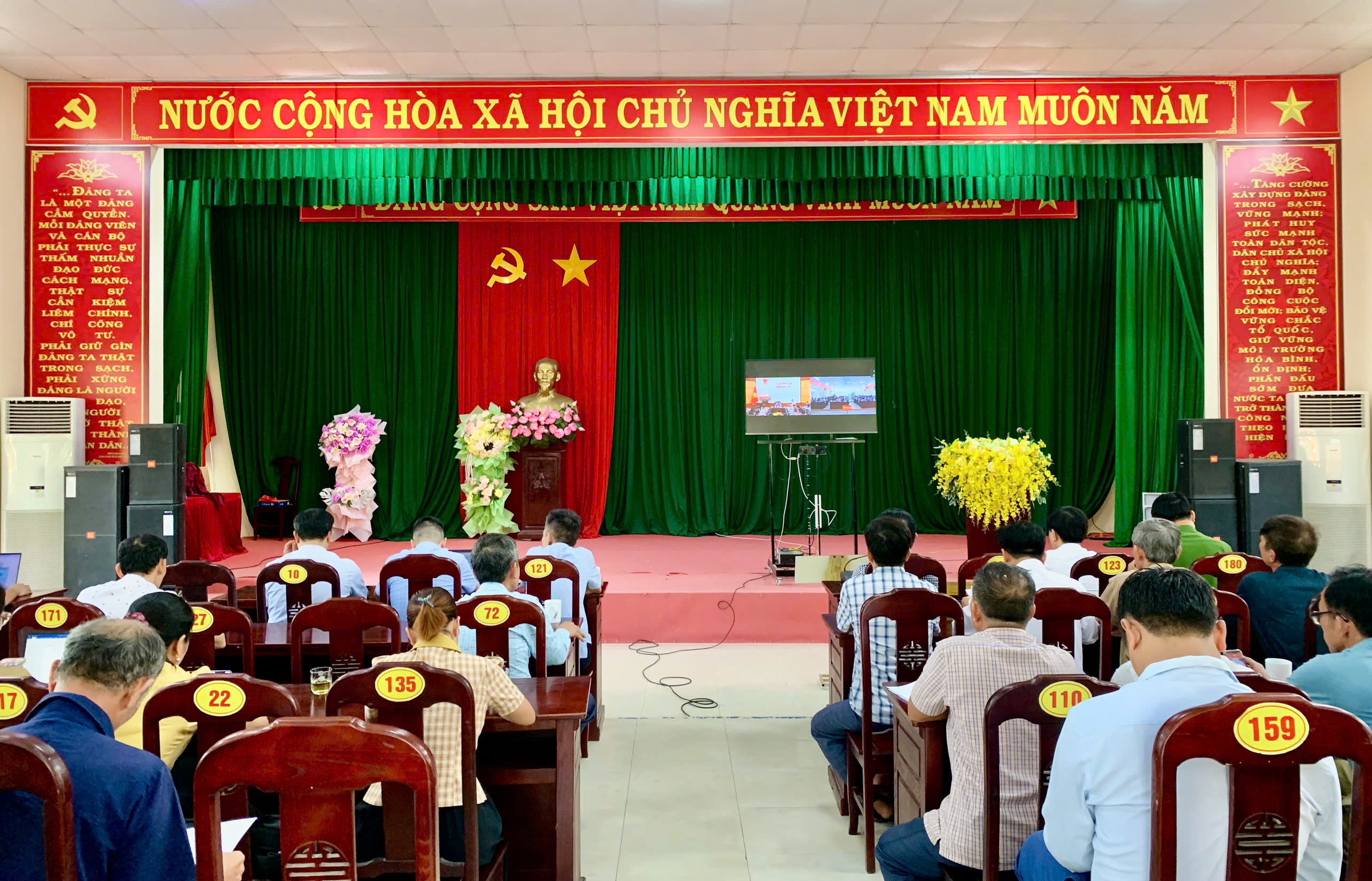 Chỉ đạo của Chủ tịch UBND tỉnh về ứng phó với cơn bão số 9 (siêu bão RAGASA)
