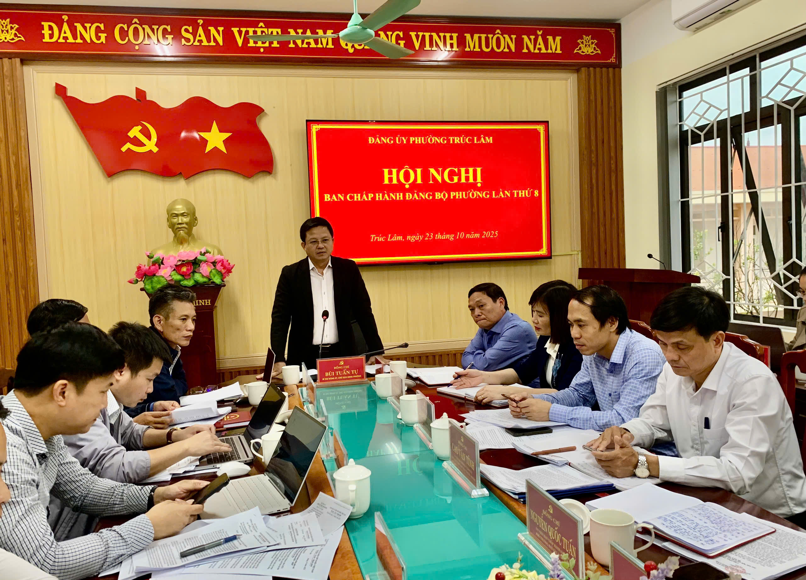 Anh-tin-bai