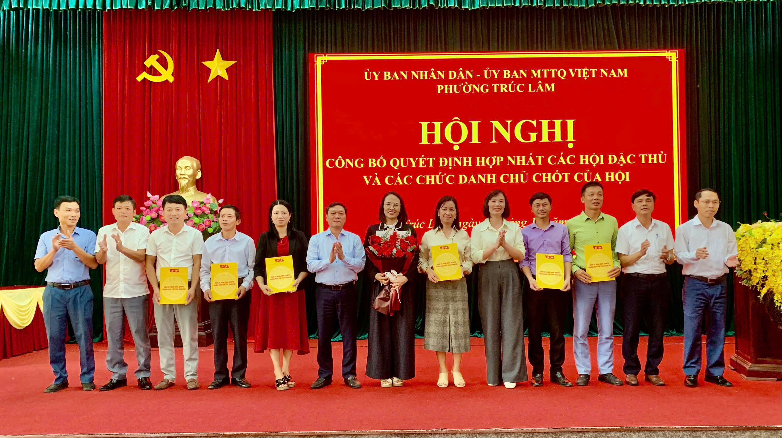 Anh-tin-bai