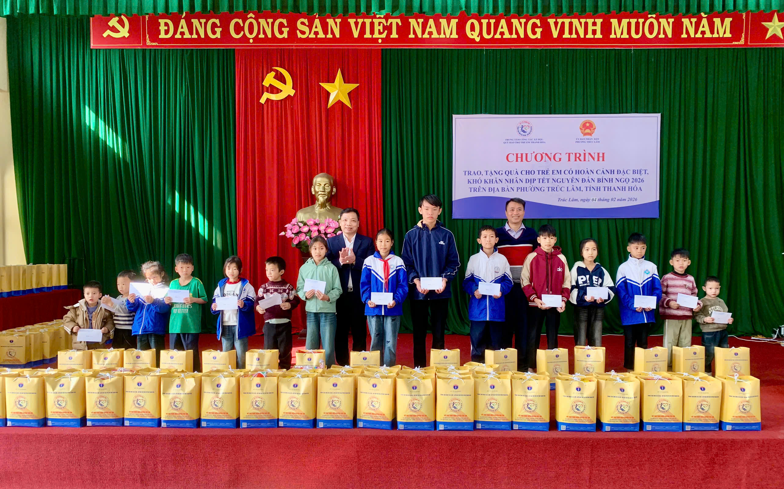Anh-tin-bai
