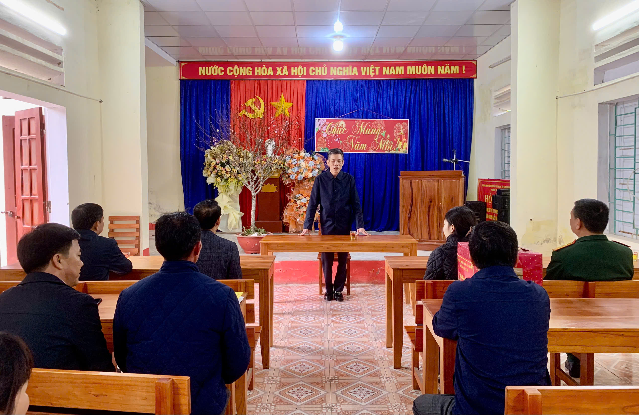 Anh-tin-bai