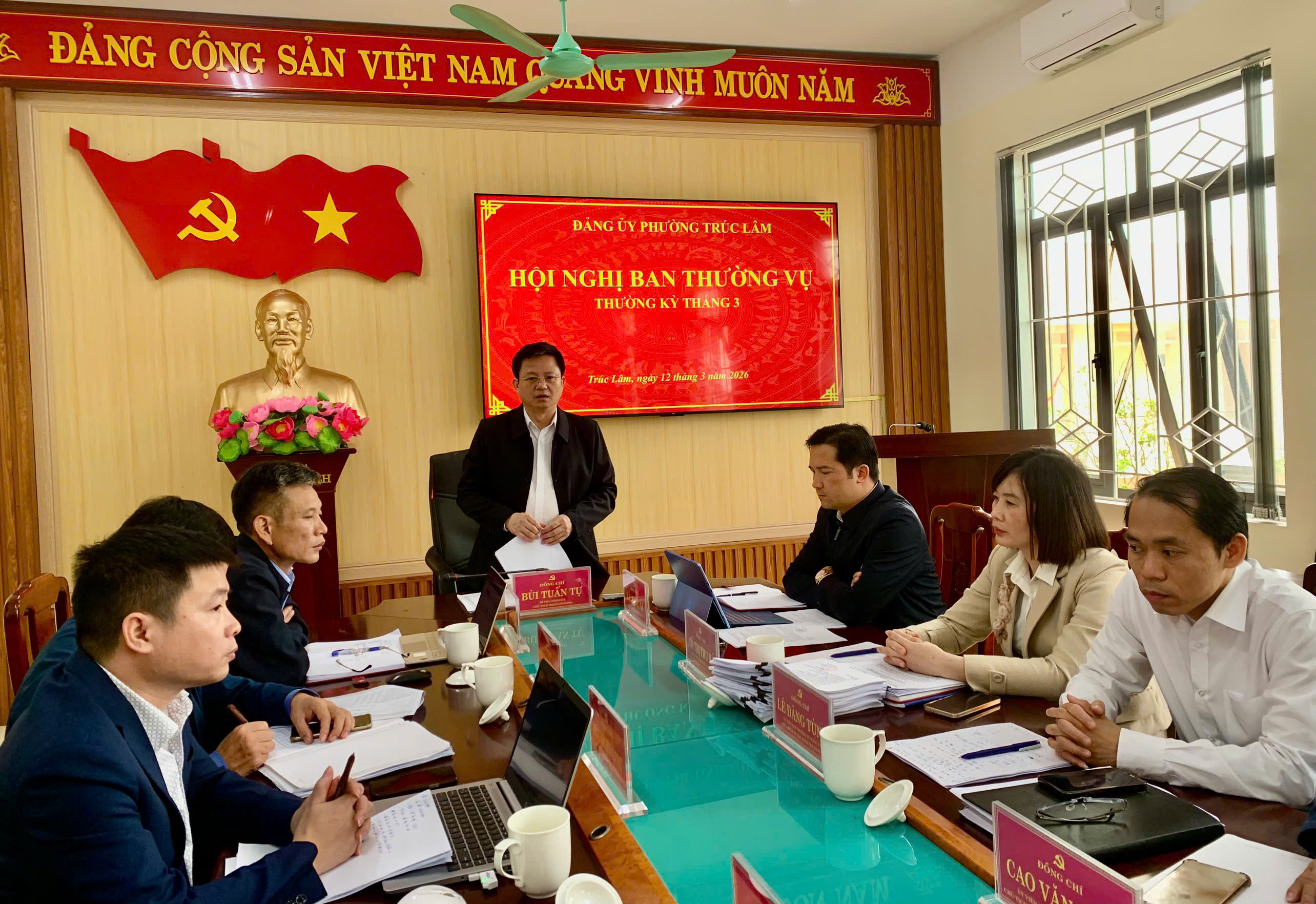 Anh-tin-bai