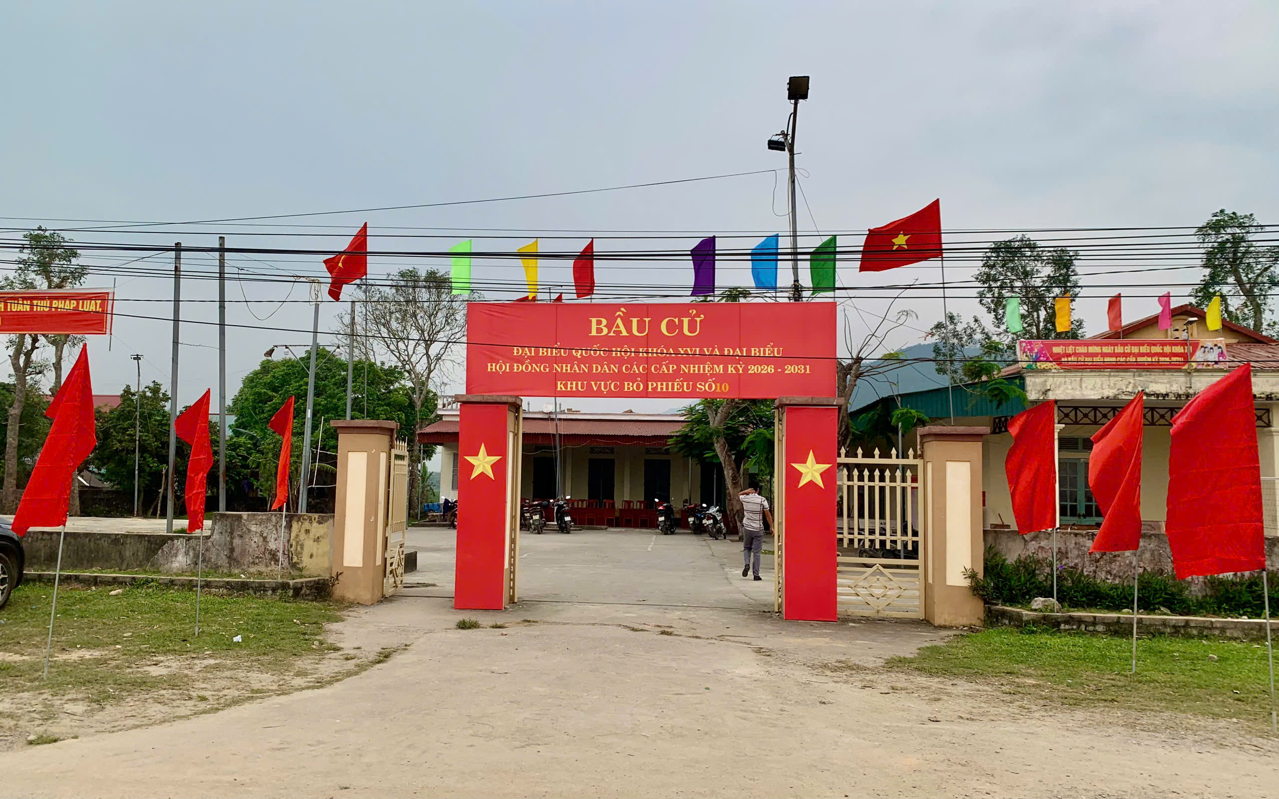 Anh-tin-bai