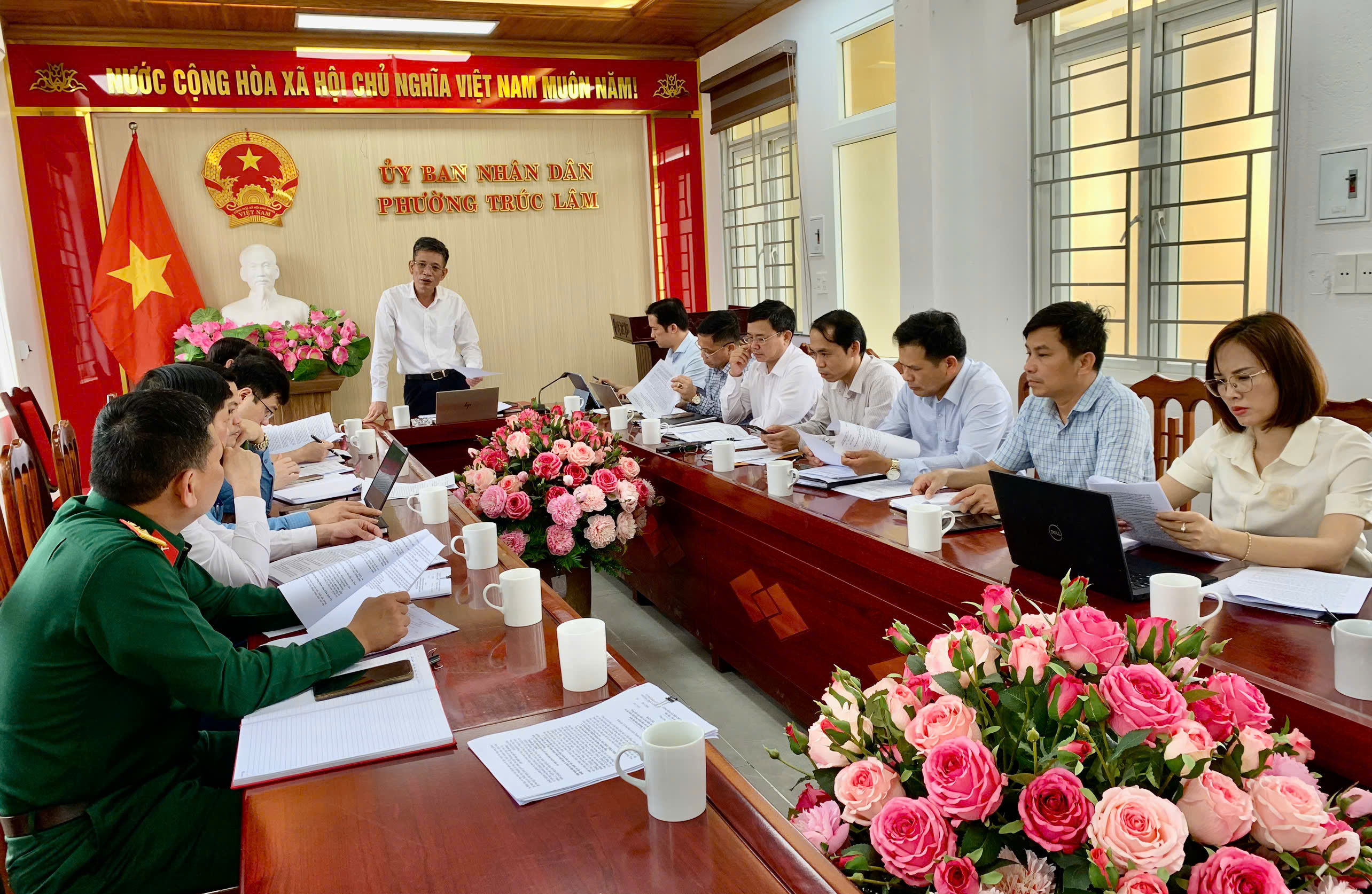 Anh-tin-bai