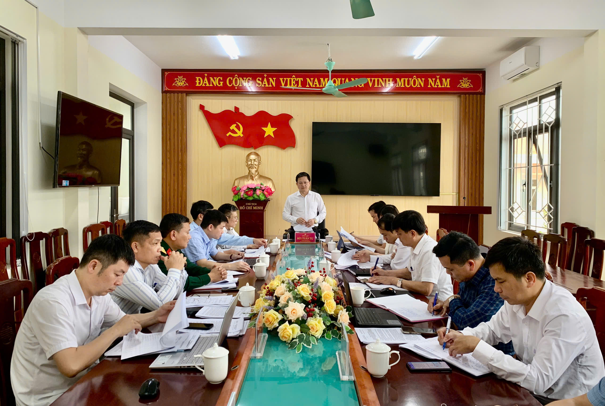Anh-tin-bai
