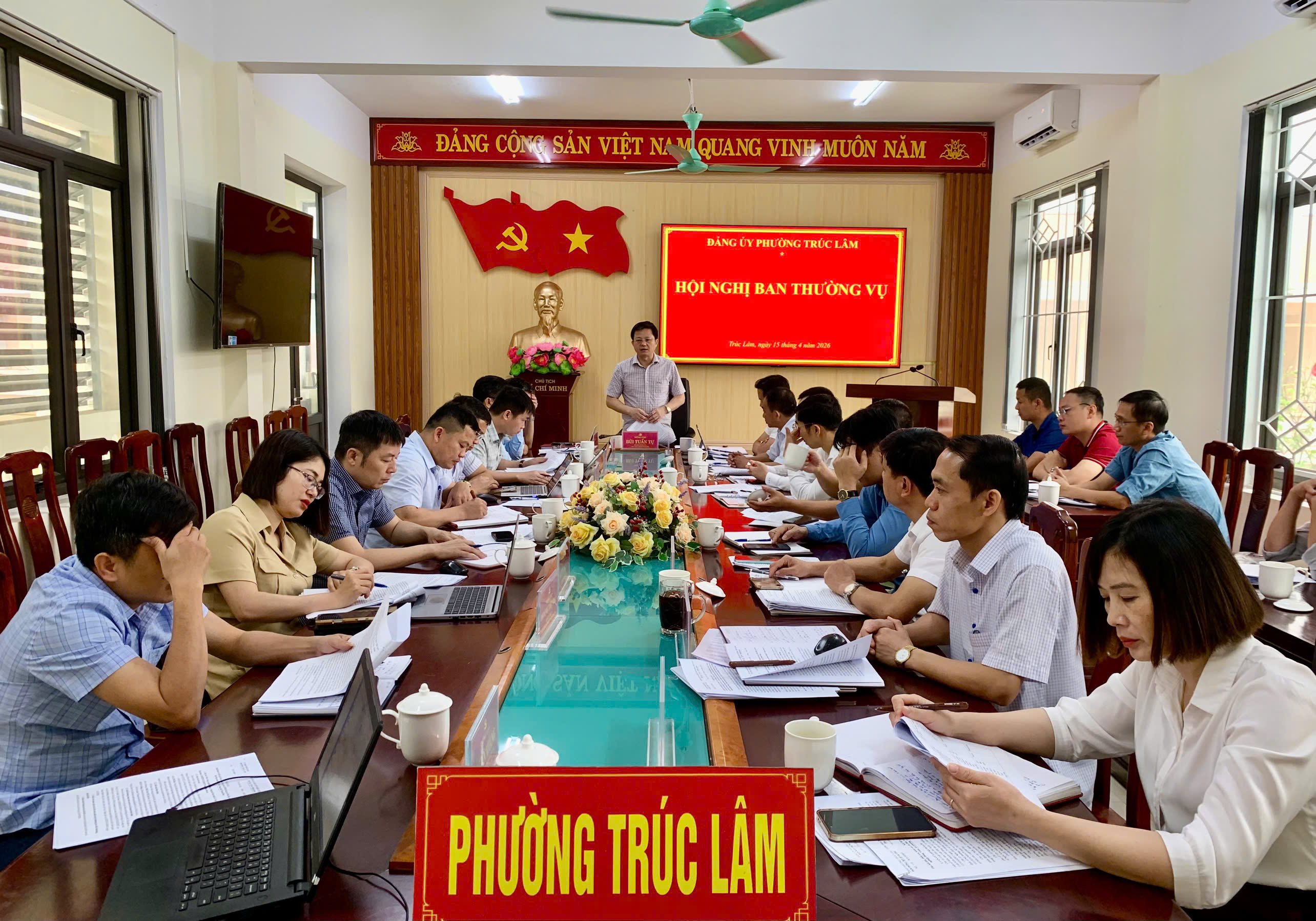 Anh-tin-bai