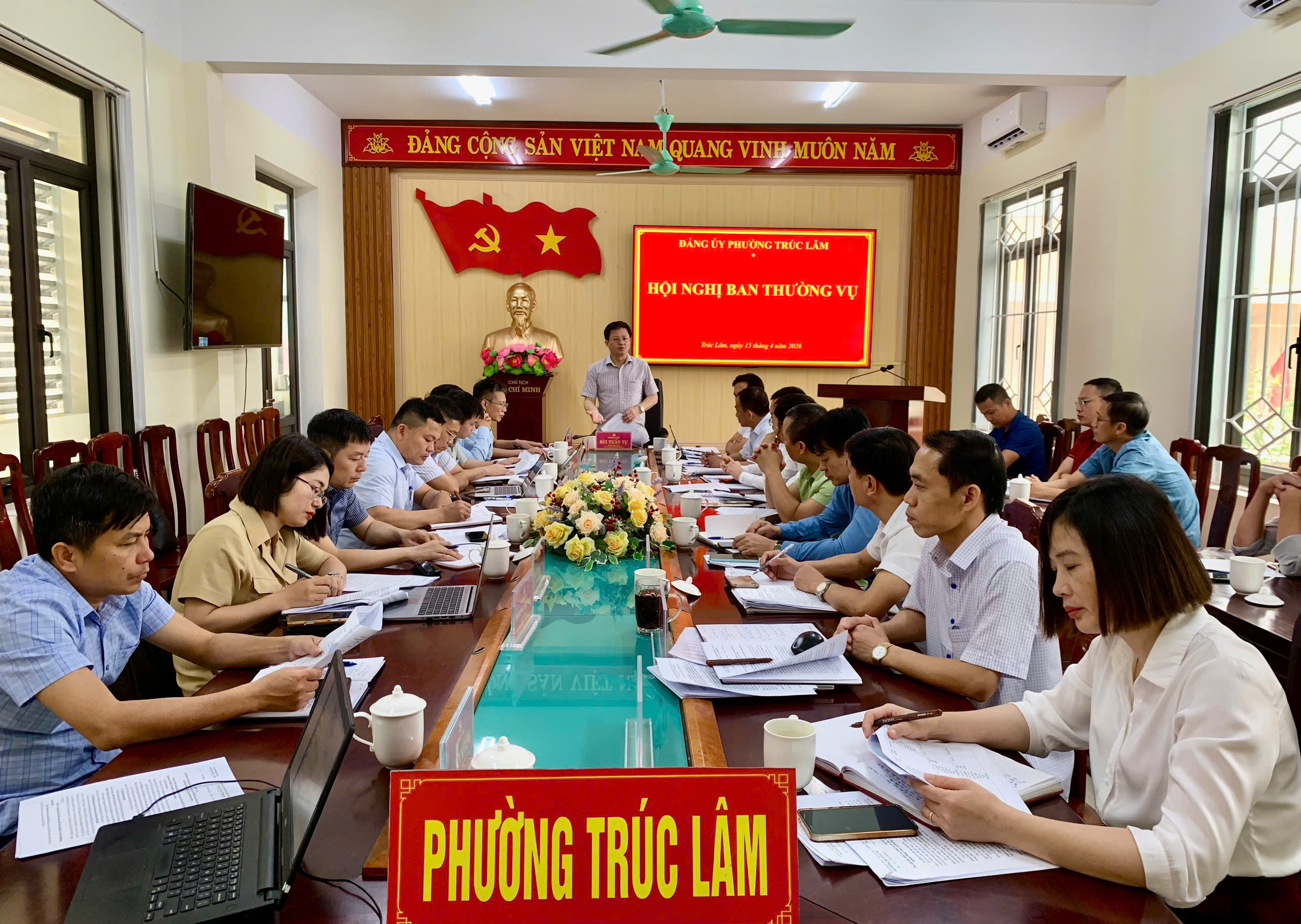 Anh-tin-bai