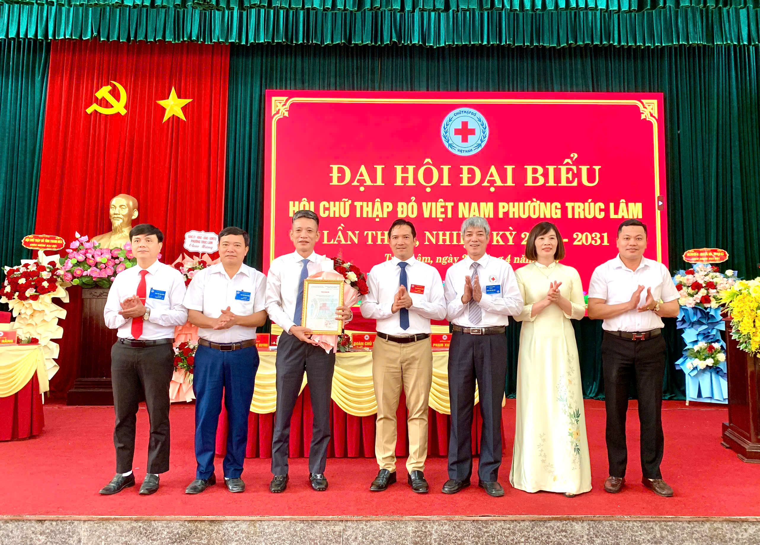 Anh-tin-bai