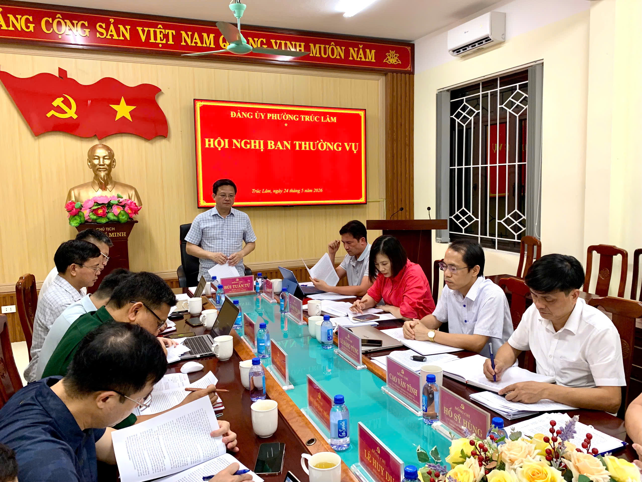 Anh-tin-bai