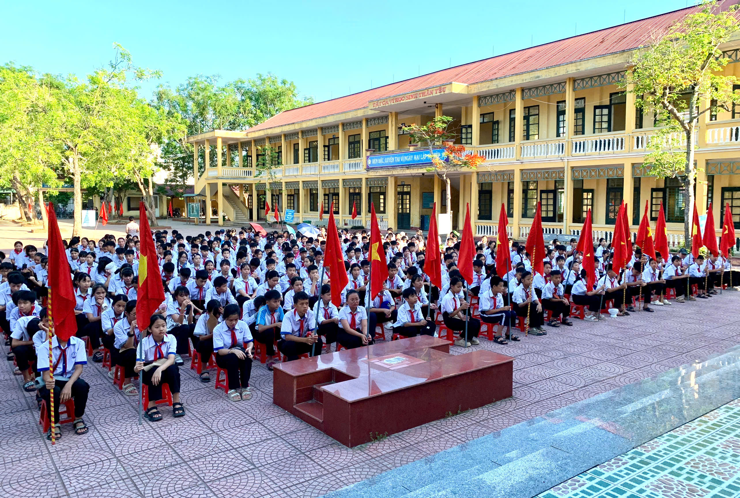 Anh-tin-bai
