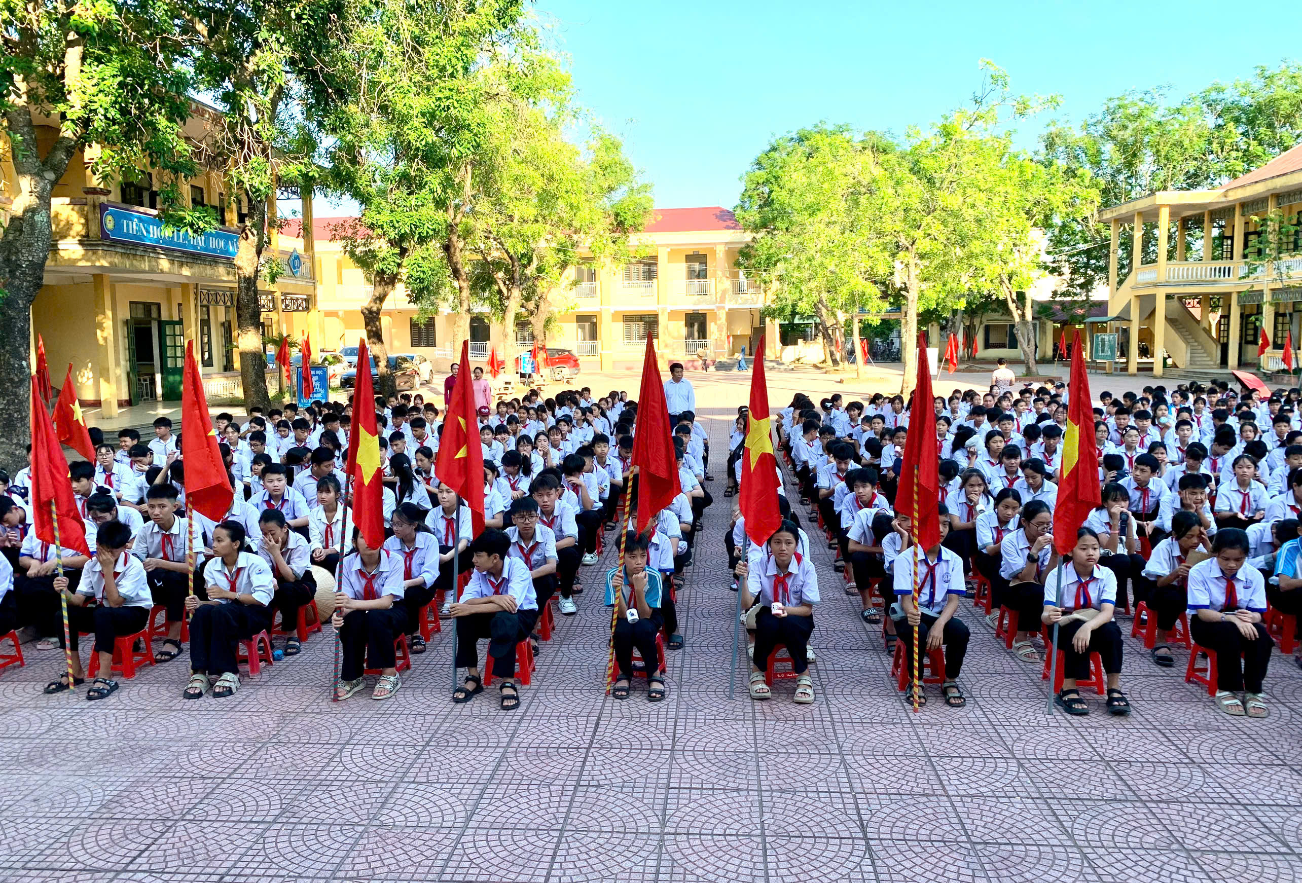Anh-tin-bai