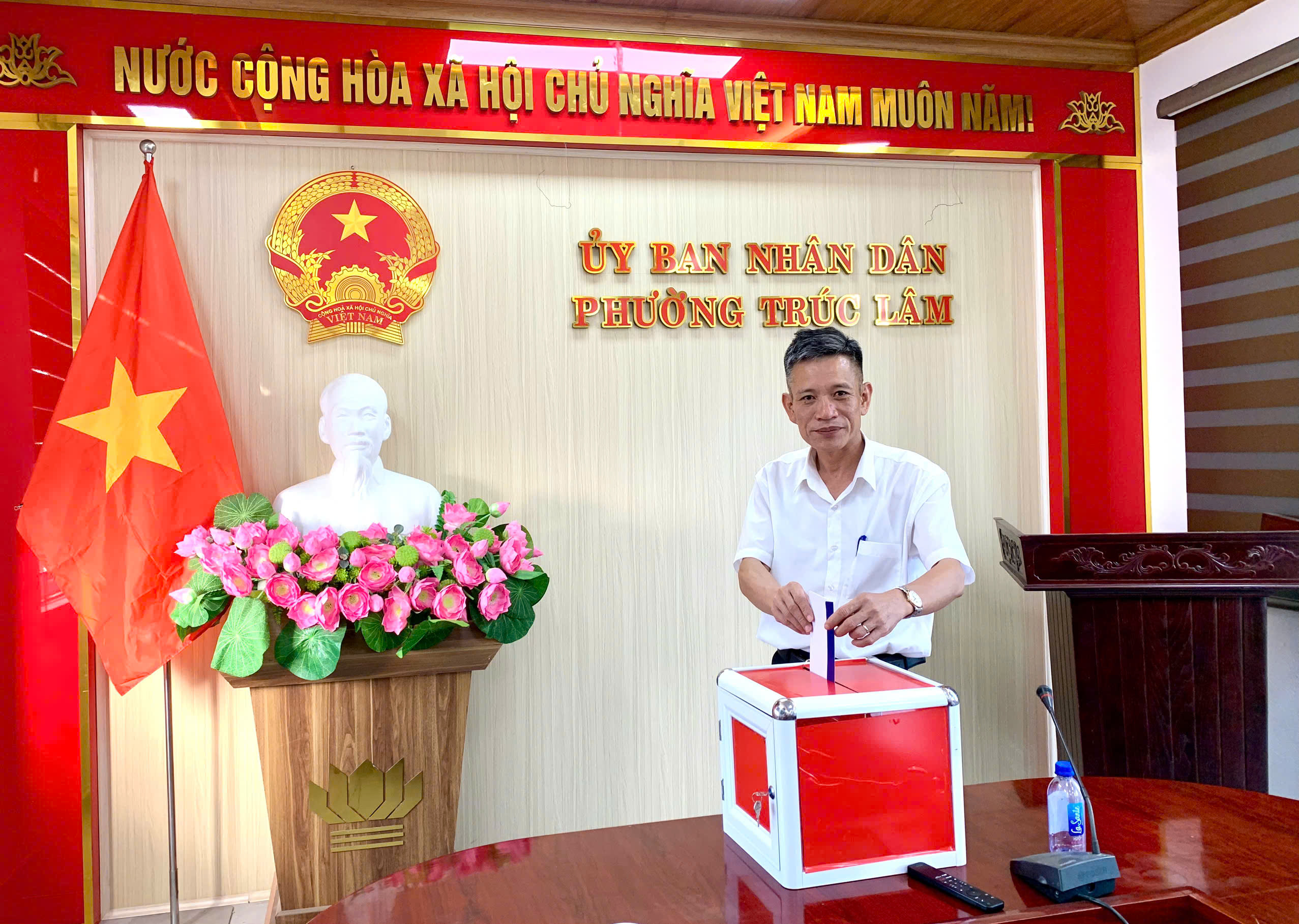 Anh-tin-bai