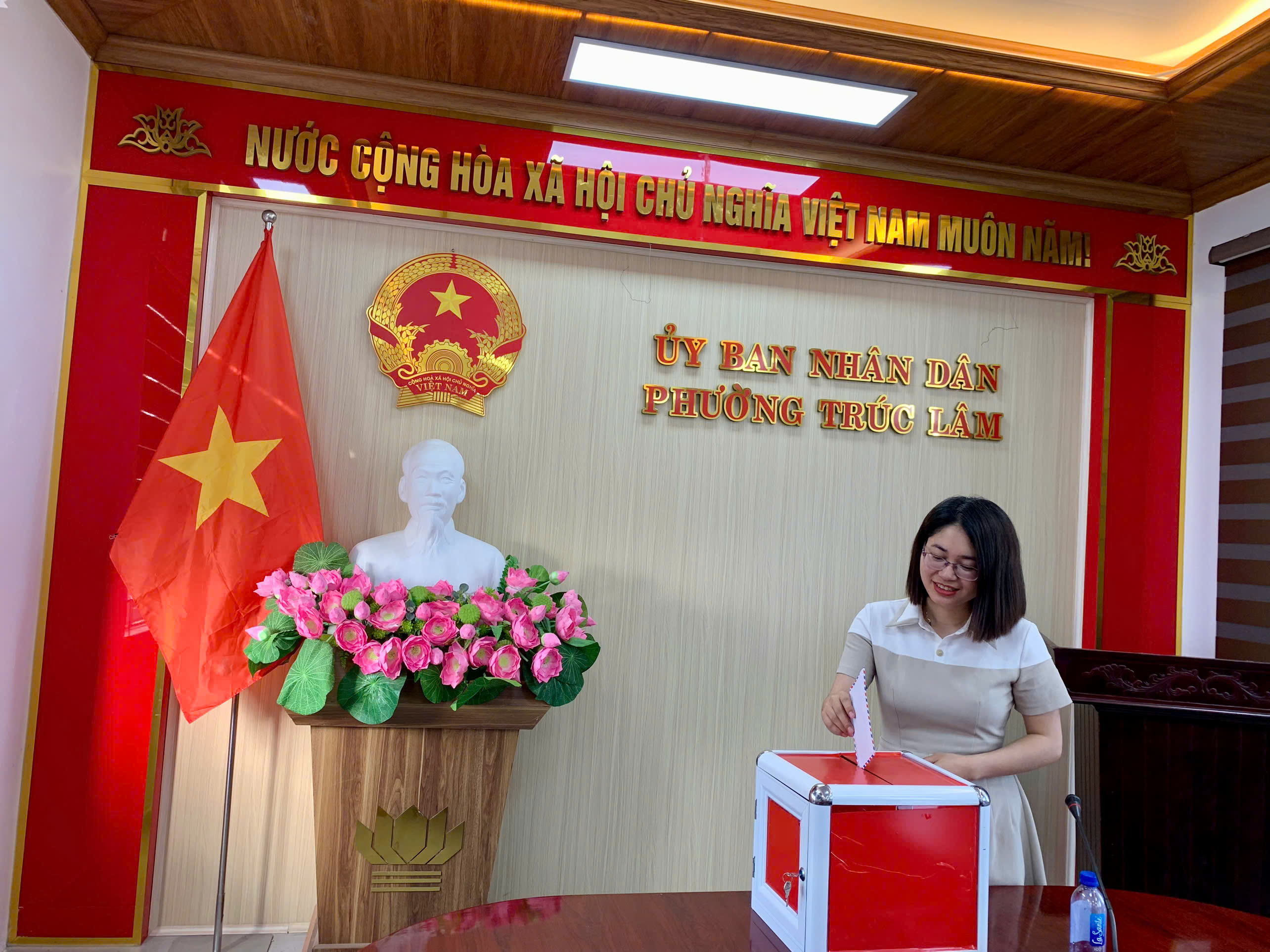 Anh-tin-bai
