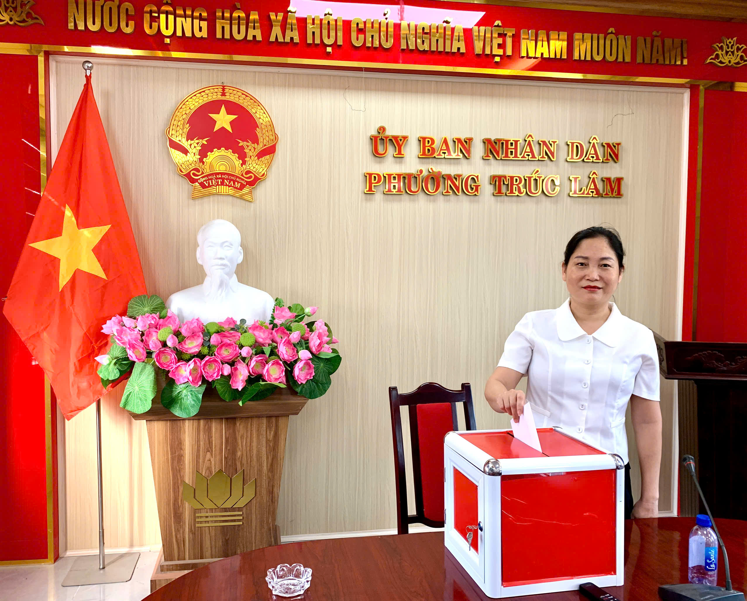 Anh-tin-bai