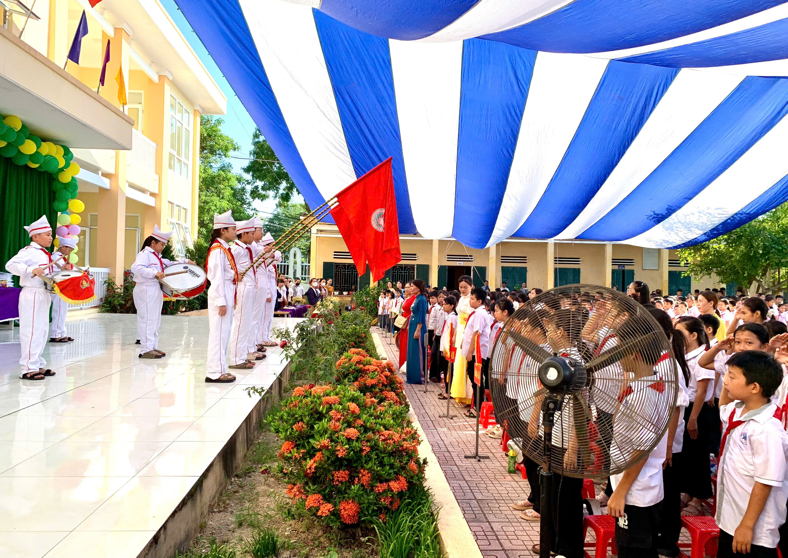 Anh-tin-bai