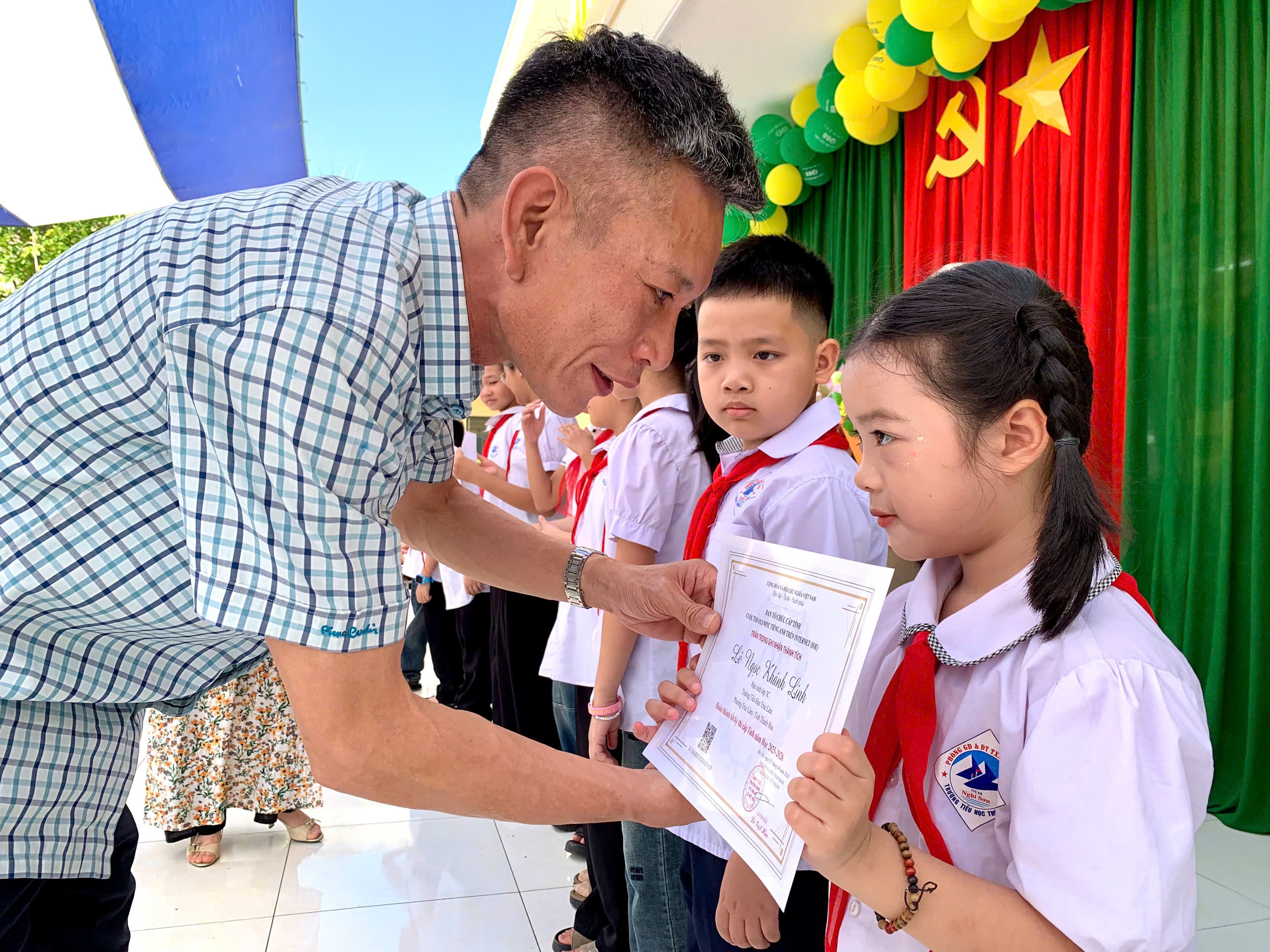 Anh-tin-bai