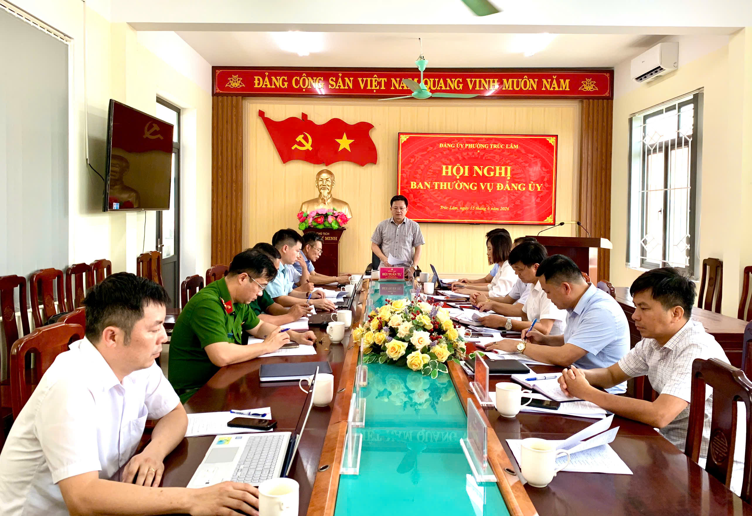 Anh-tin-bai