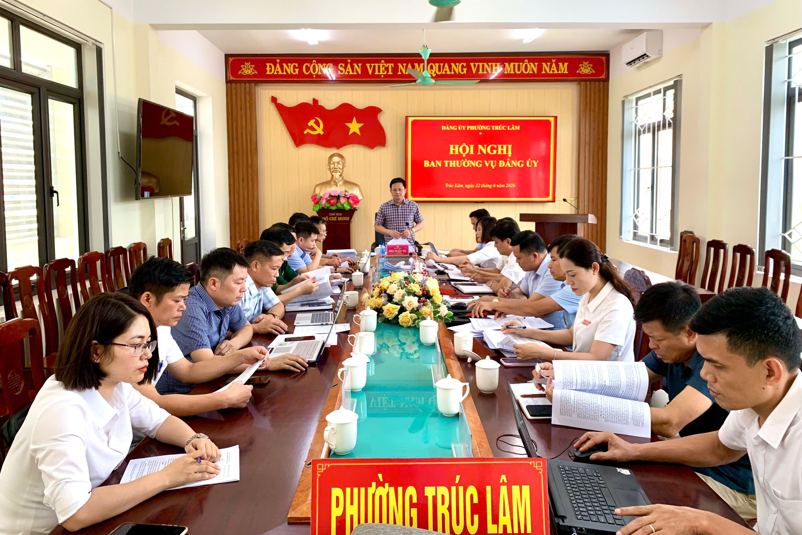 Anh-tin-bai