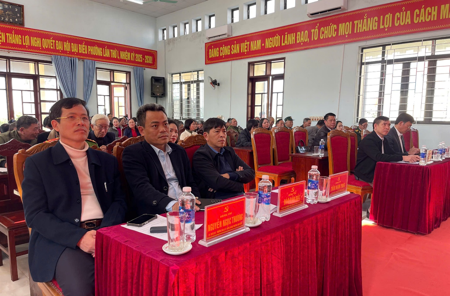 C:\Users\Admin\Desktop\New folder (2)\z7410228827323_8ad0033f52f01c88aa7a0e43c3c742b1.jpg